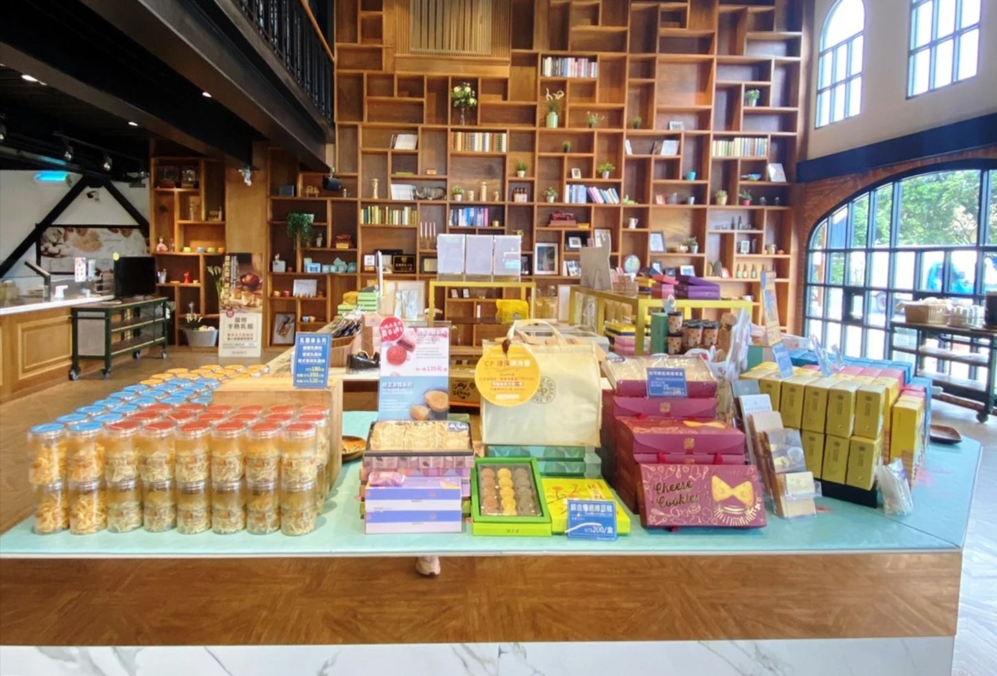 Excellent Quality Chinese Dessert  Green Bean Cake Good Taste Sweet Iced Mung Bean Cake