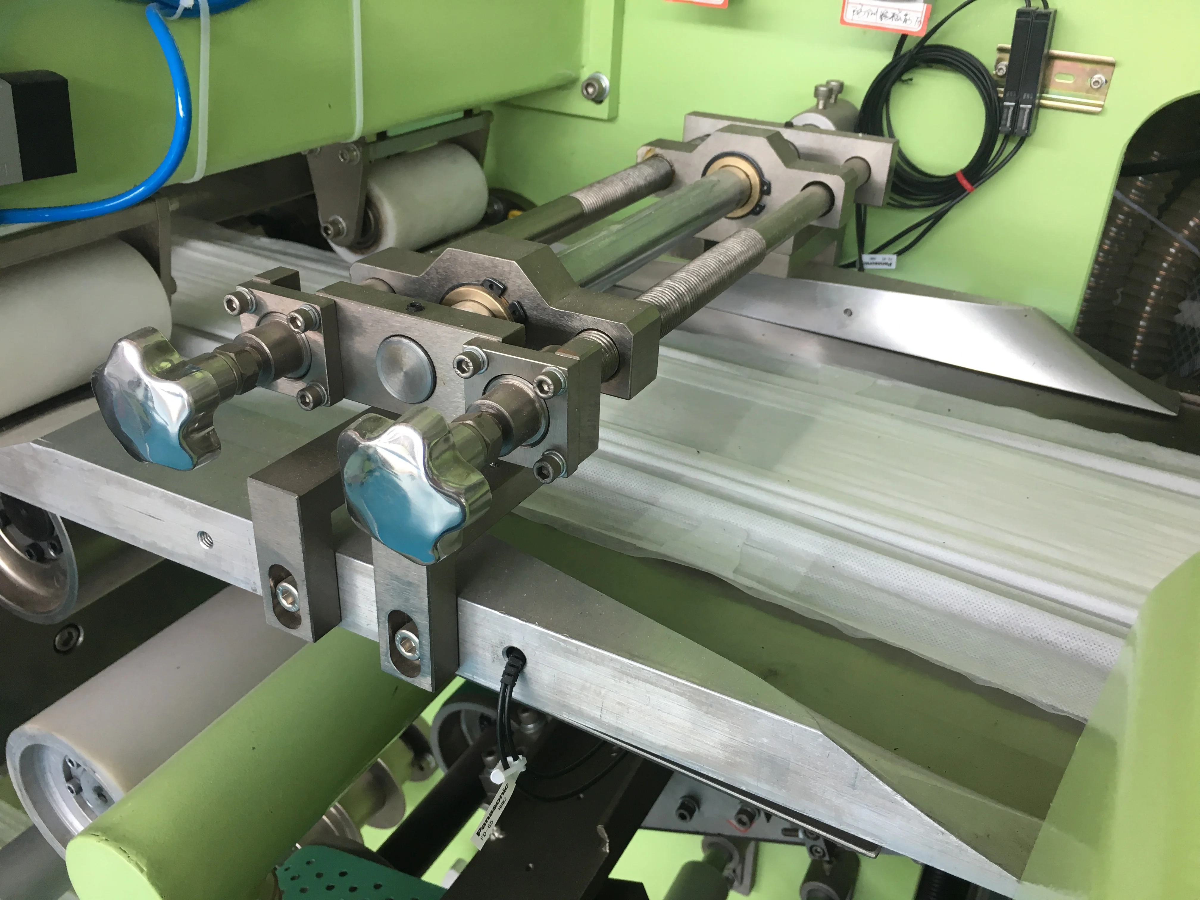 Made in Quanzhou manufacturer making machine for baby diapers in India