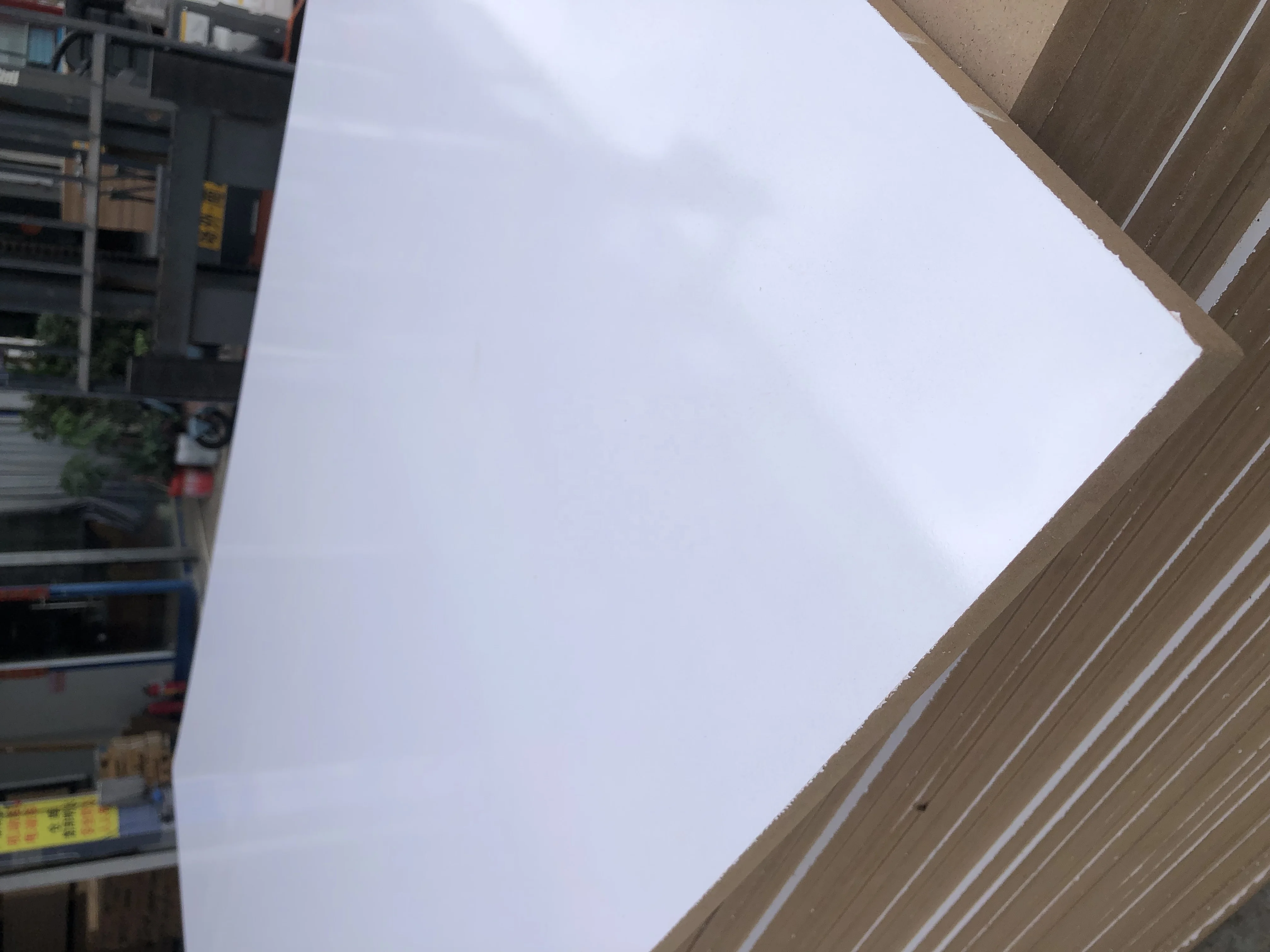 Hot Sale White Melamine Particle Board 9-25mm Chipboard/ Flakeboard/Hemp Particle Board Door Furniture