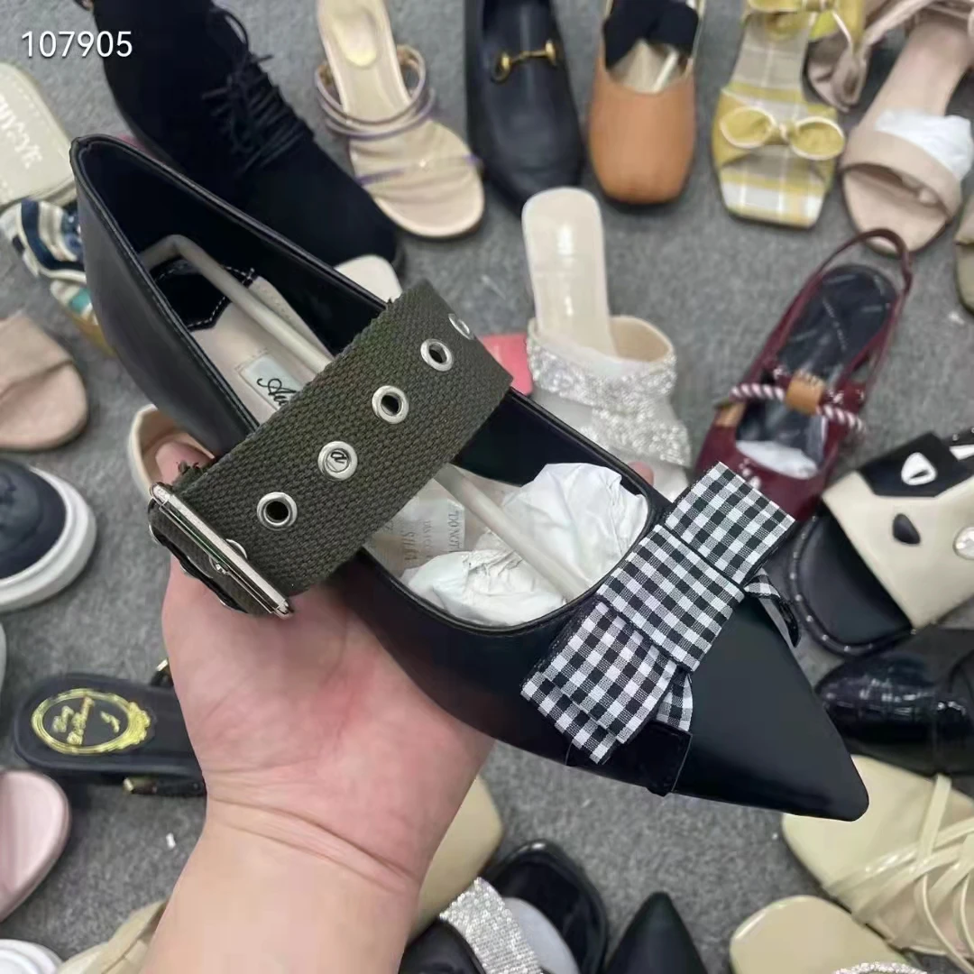 Bulk Wholesale Cheap Ladies Flat Fashion Slippers Boots Sneakers Mixed Stocks Shoes