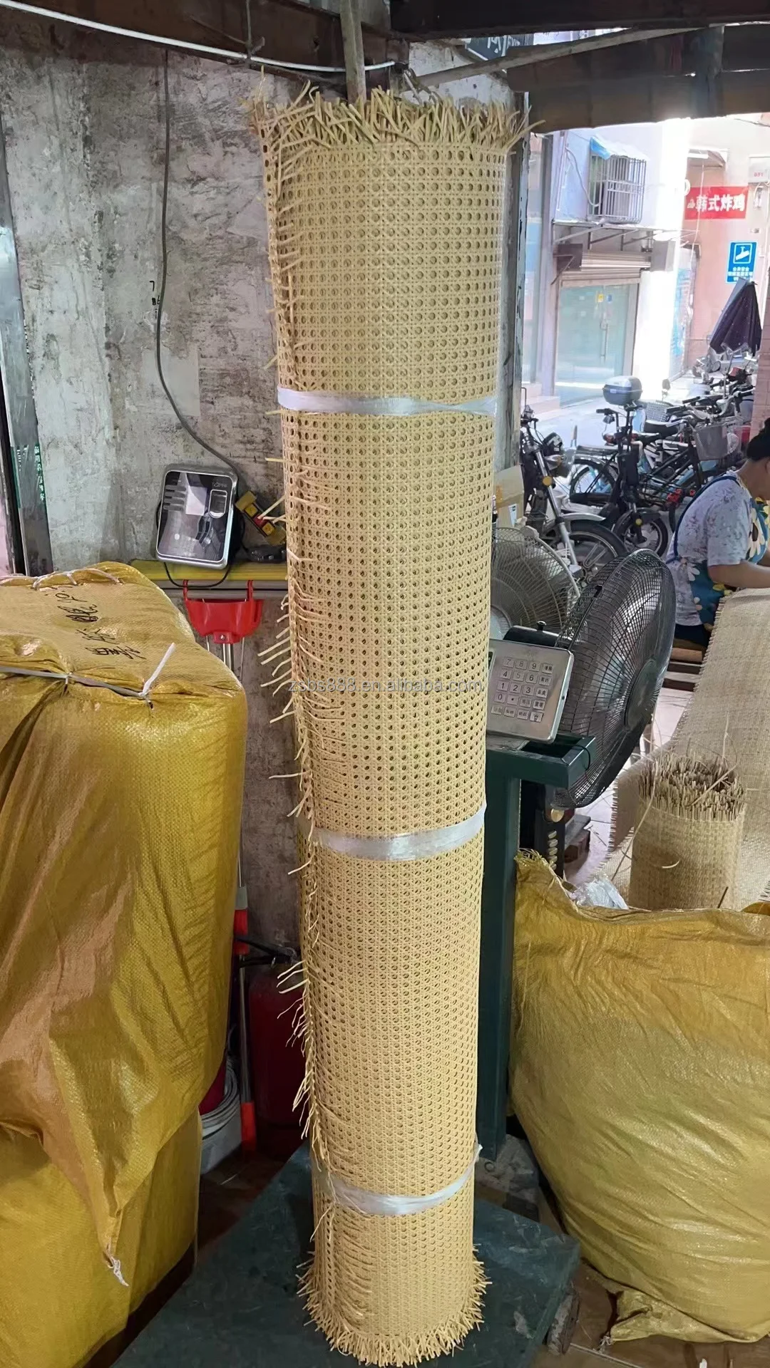 Wholesale hand-woven Good Quality Plastic  Rattan Webbing open Mesh Cane Rattan Webbing roll