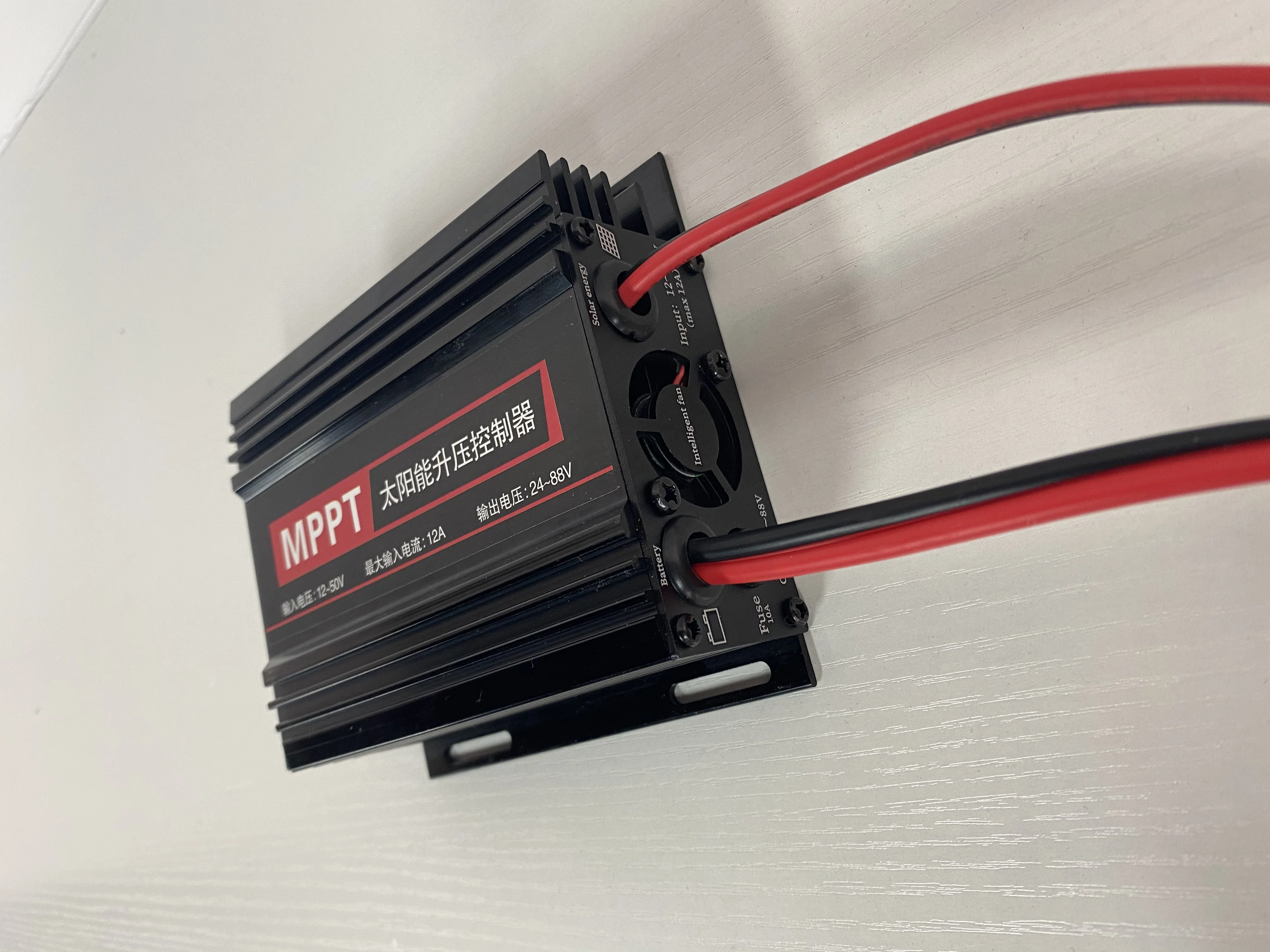 High quality 12V 24V 12A MPPT solar charge controller lcd display boost
