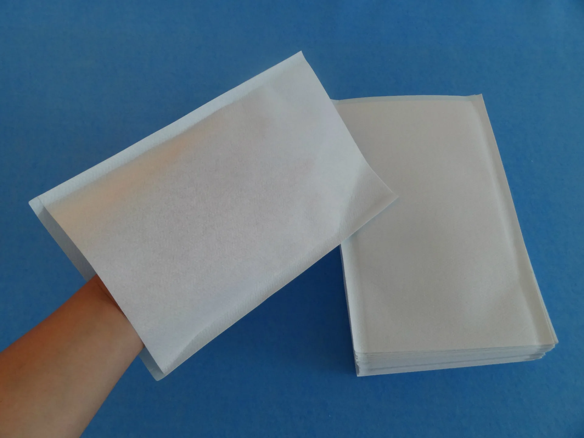 High Quality Disposable Non Woven Wet Wash  Gloves Making Machine