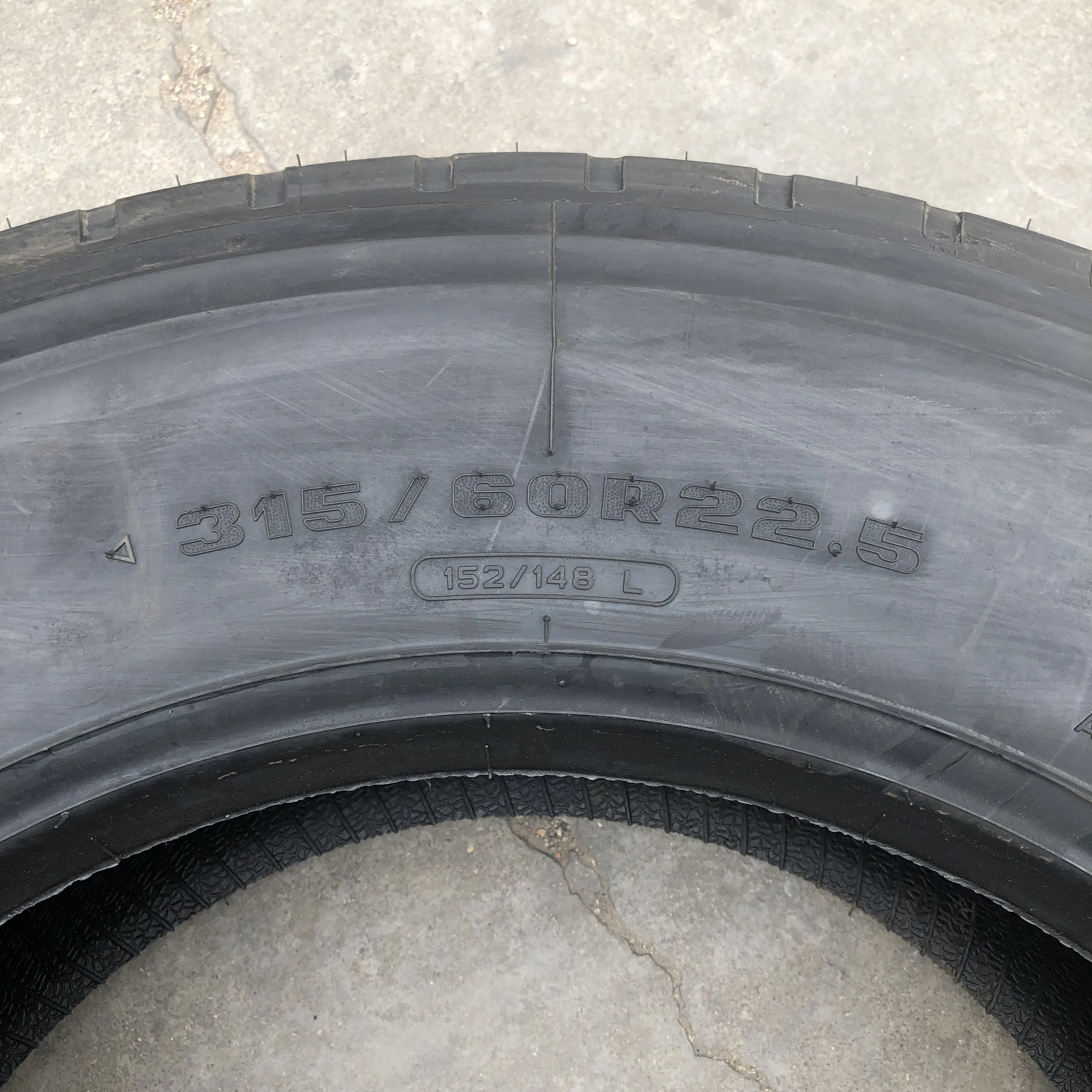 Низкорамный прицеп шин 315/60R22.5 295/60r22.5 радиальные грузовые