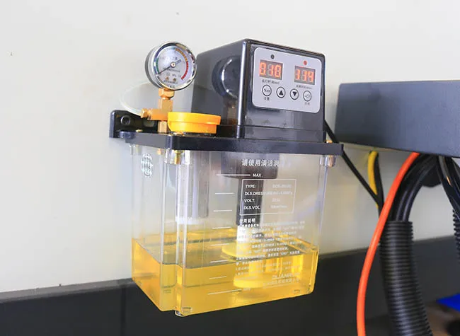 2000w CNC Fiber Laser Cutter For Steel Aluminum Sheet Metal