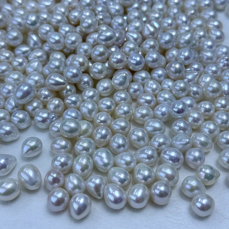 top quality natural akoya pearls,oval/drop shape,very cute,high luster,clean shining surface