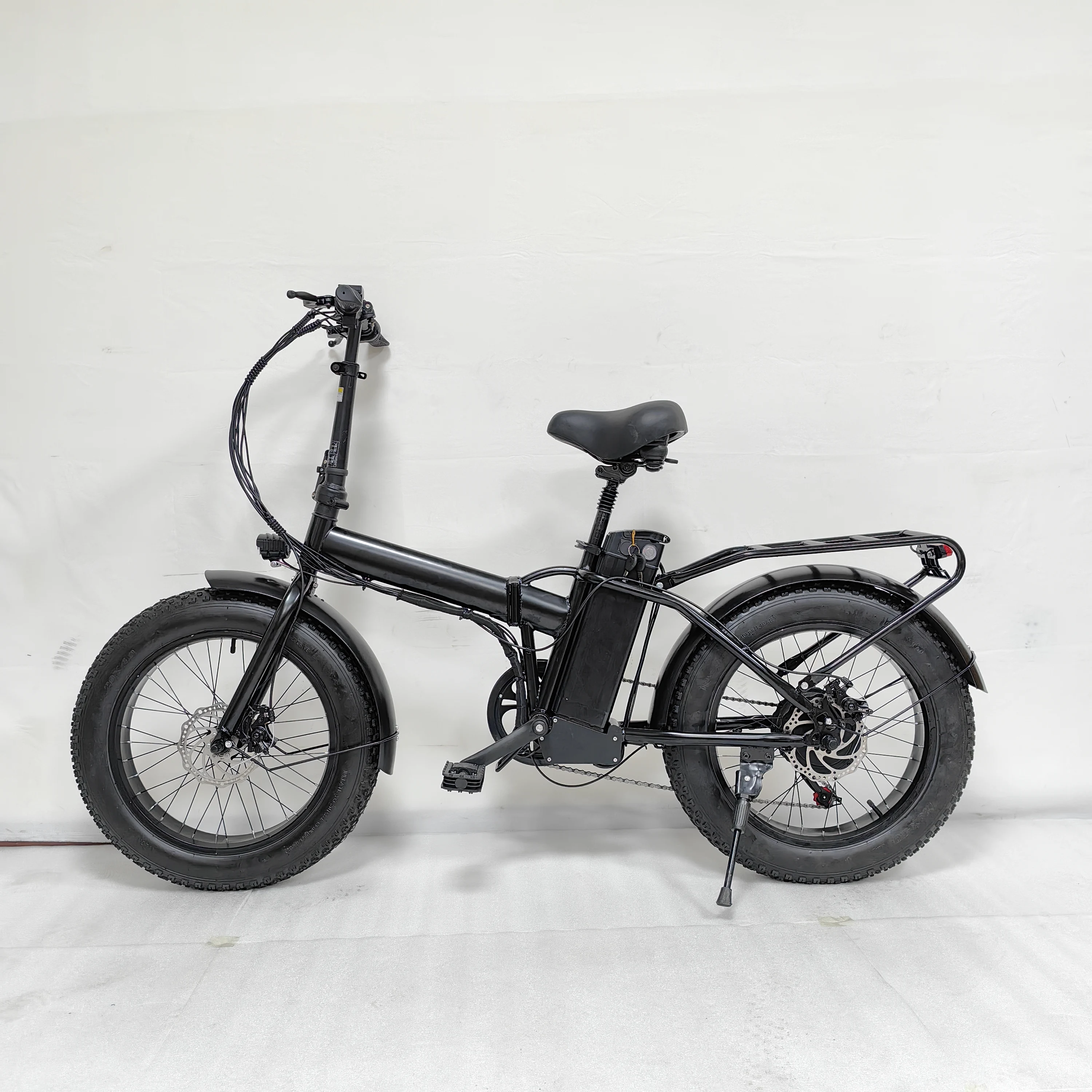 China OEM 550w power motor 48v 13Ah lithium battery Electric beach cruiser bike Rear drive disc brake electric snow bicycle