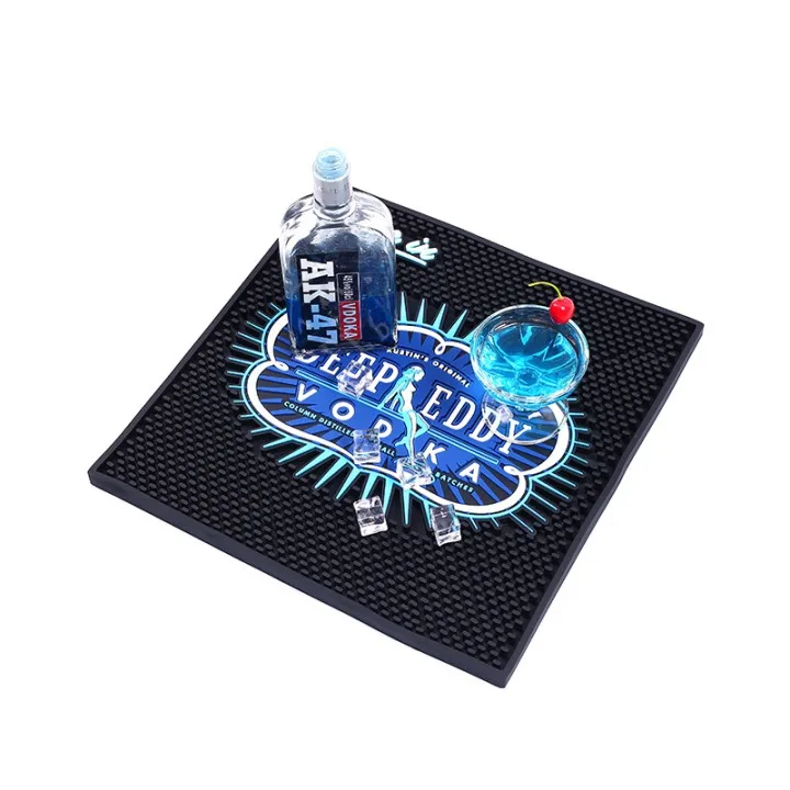 Wholesale top seller silicone pvc rubber bar runner beer drip mat with custom logo