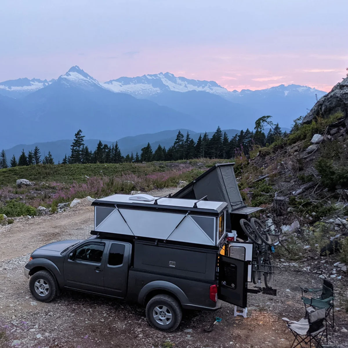 Отдыхающих строят жесткие всплывающие автостоянки