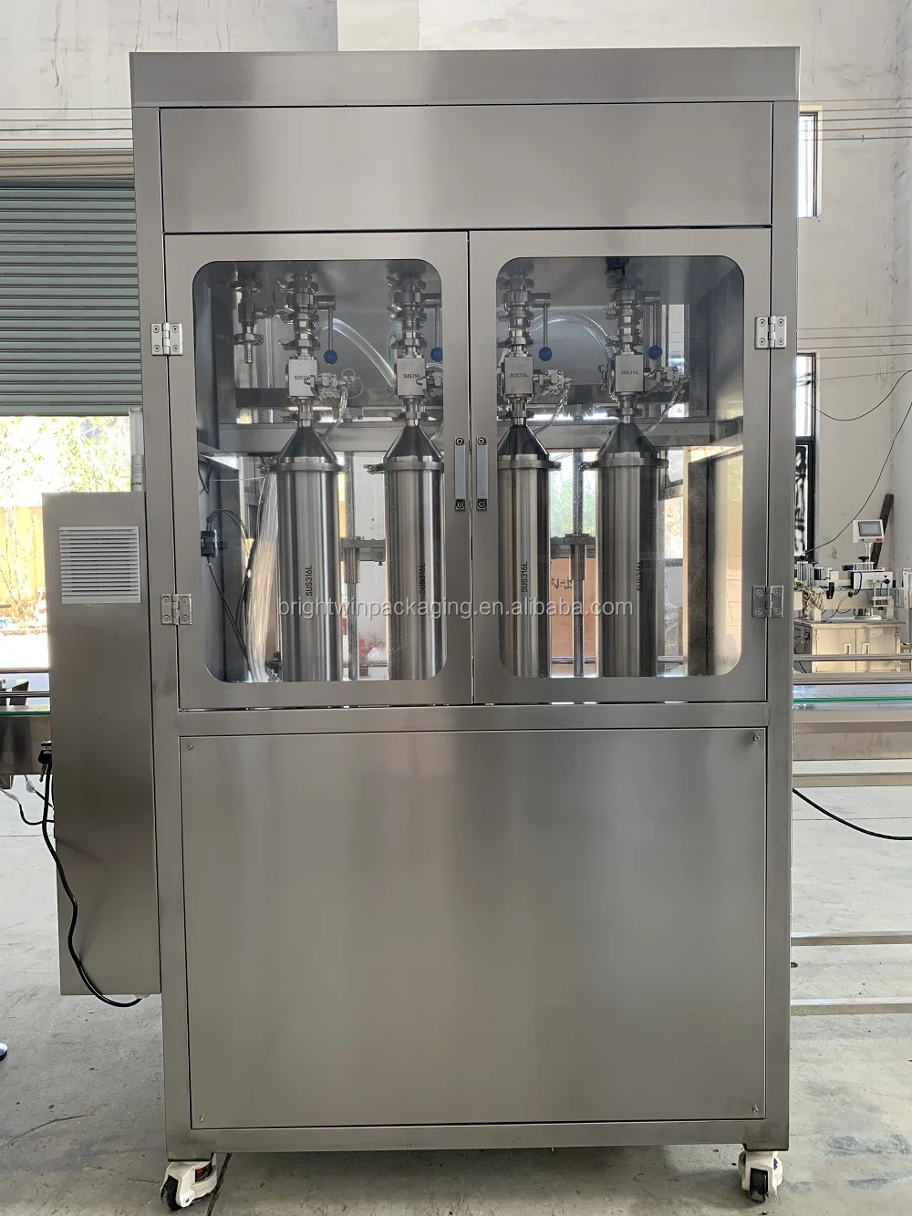  Automatic Servo Motor Lube car oil filling capping labeling Line Auto Engine Oil piston filler