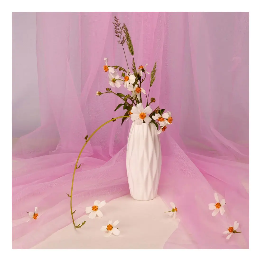 High quality 6420 nylon soft tulle fabric 21gsm for high-end wedding dress dream tulle roll