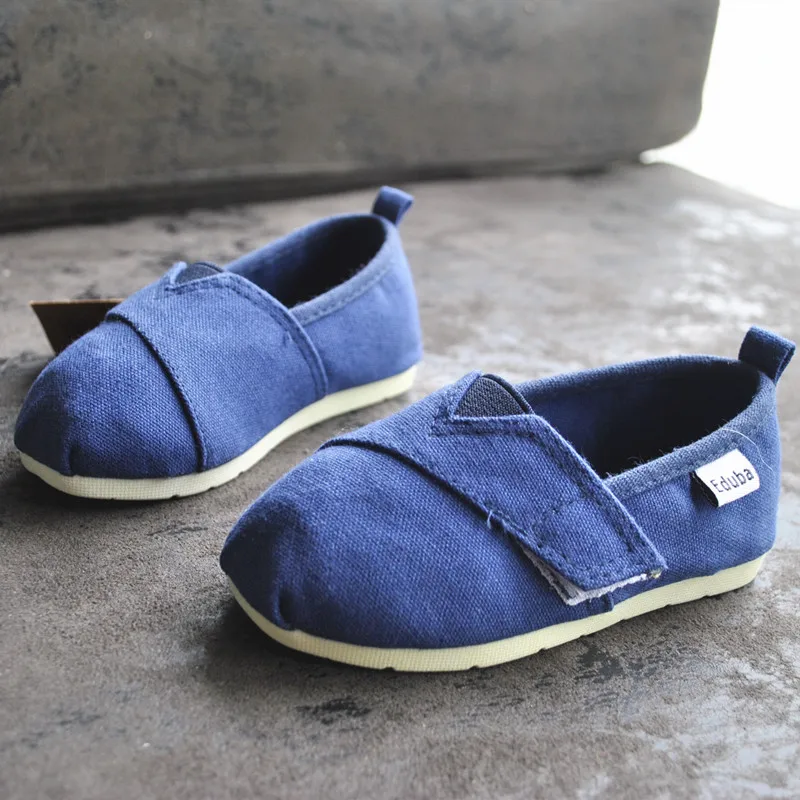 
E07-9 Stock Lot Wholesale Cheap Price Sport Children Canvas Shoes Fashion Cheap Kids Flat Footwear 2 dollars 