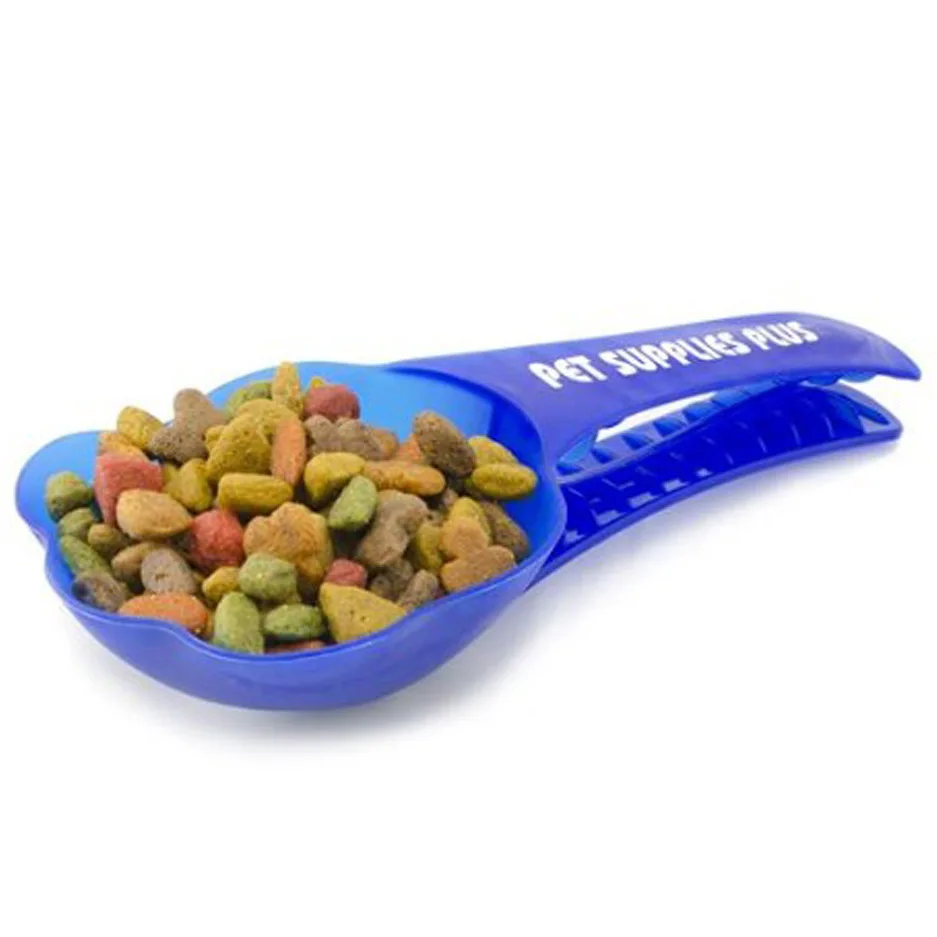 Pet food spoon with bag clip