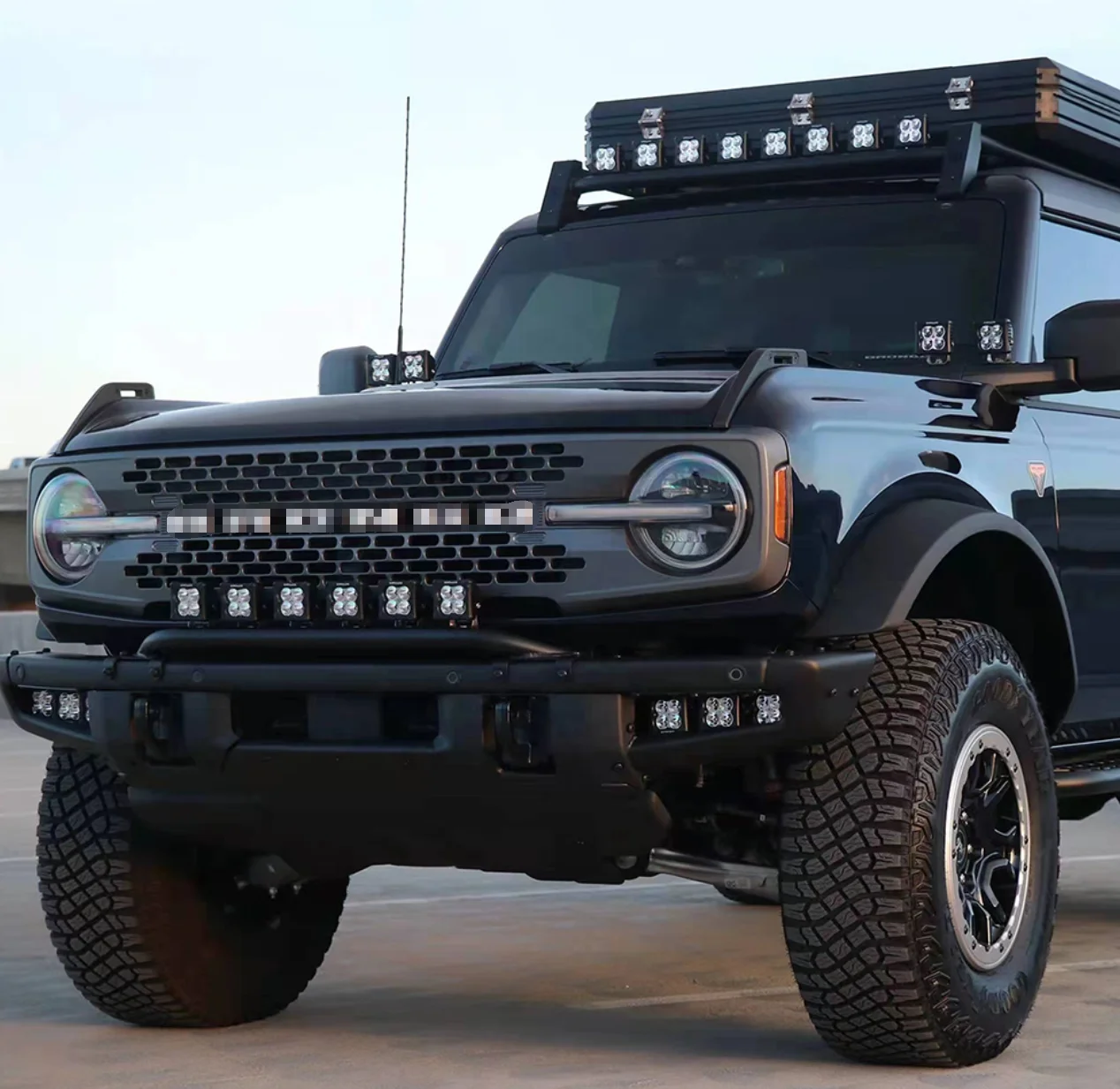 Передний бампер для внедорожника автомобильный Bronco