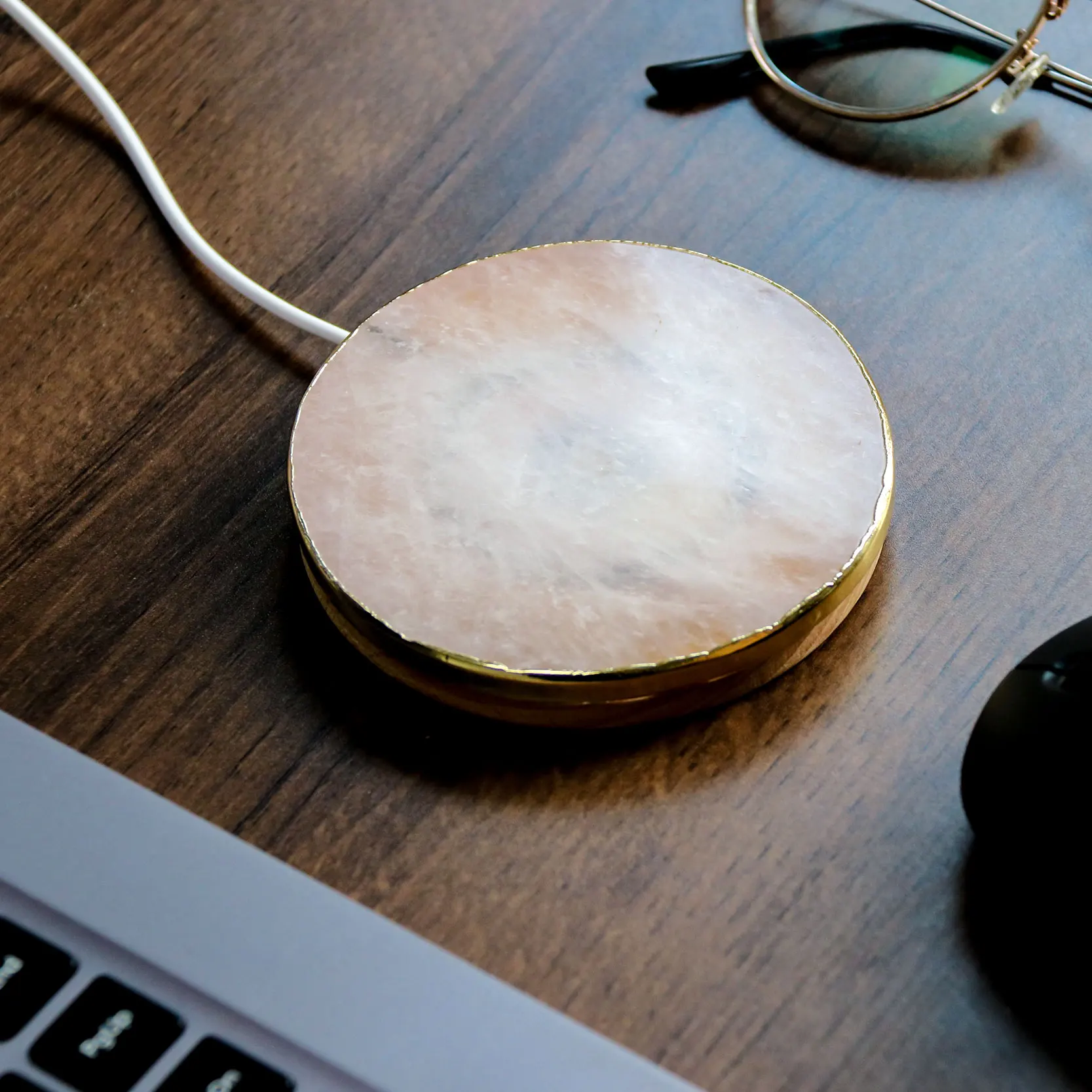 New Design Factory Supplier Round Shape Bamboo Crystal Wireless charger for