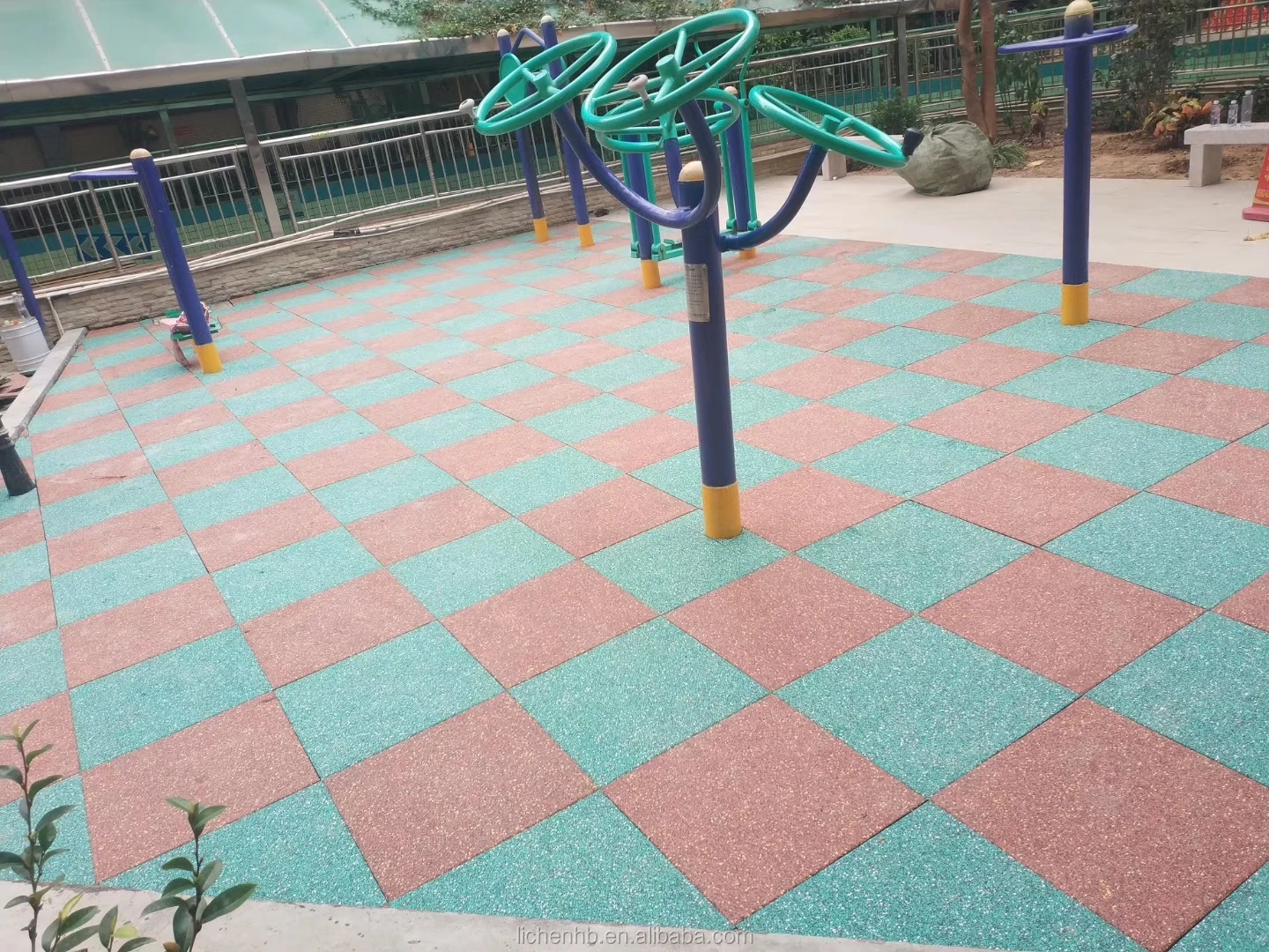 Durable Gym Rubber Flooring Mat outdoor rubber flooring tile 2cm