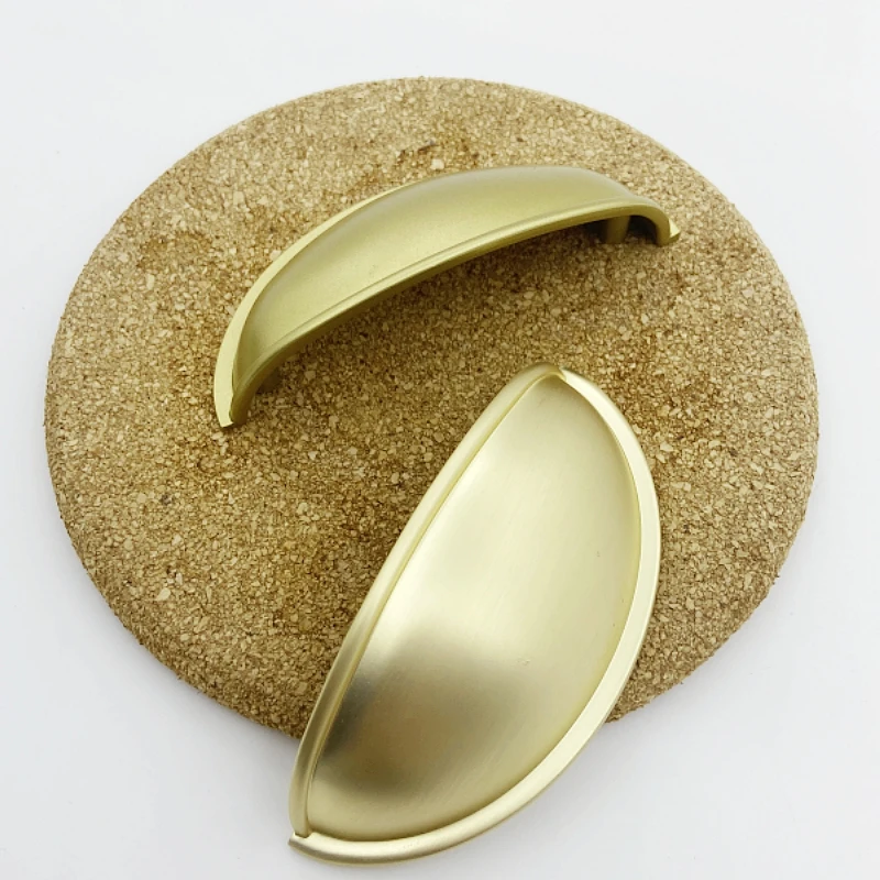 Antique Bronze & Gold Kitchen Cabinet Drawer Pull Vintage Moon Shape Handle made of Zinc Alloy Copper Outdoor Dining Application