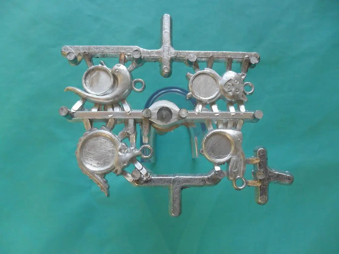 Multi cavity high precision metal die casting mold for pendant mould