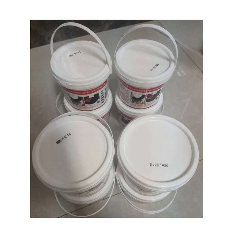 High quality  Car used tire protection  white  color barrel tire retreading paste