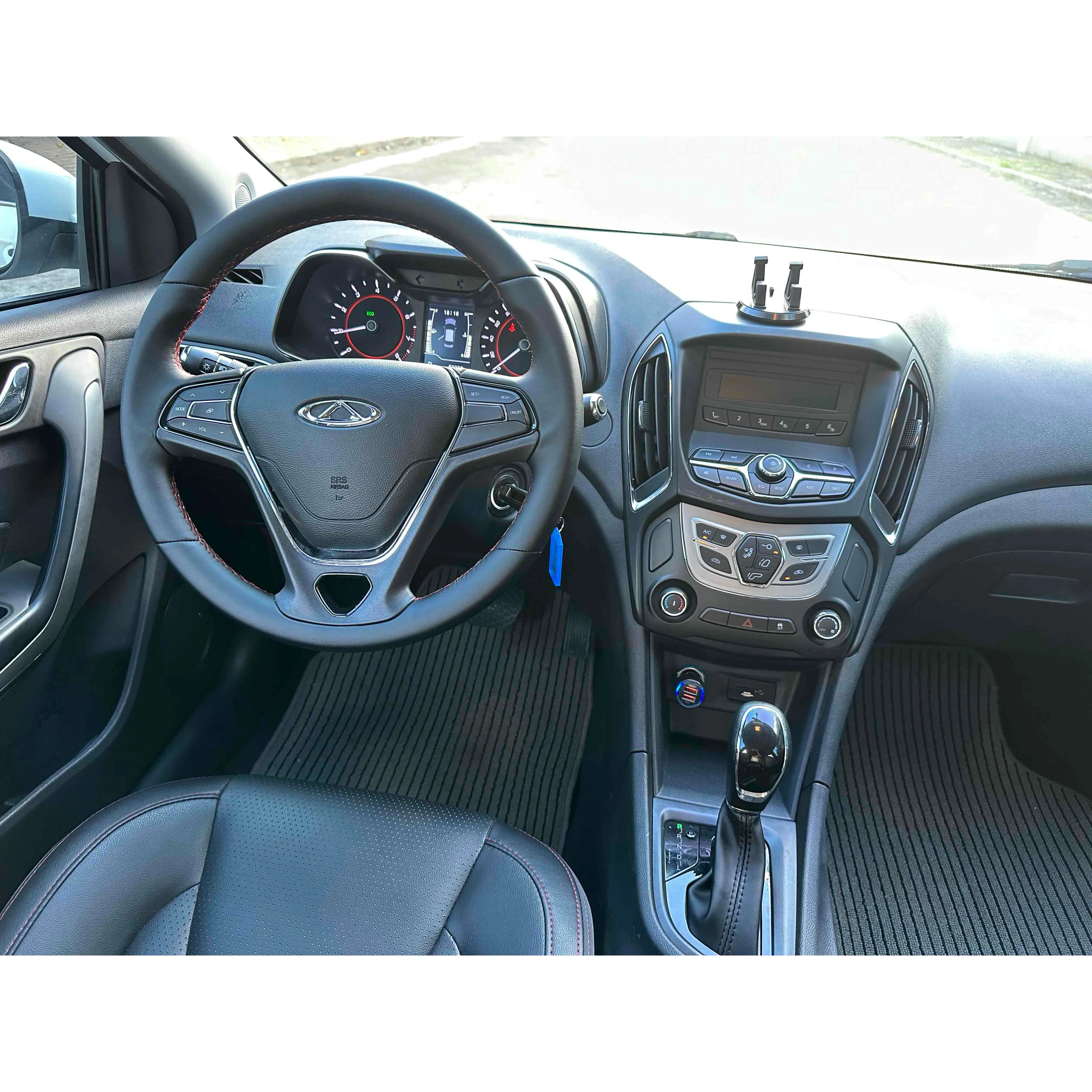 Китайский популярный автомобиль для Chery Areze 5 2018 1 LCVT tribute Молодежная версия