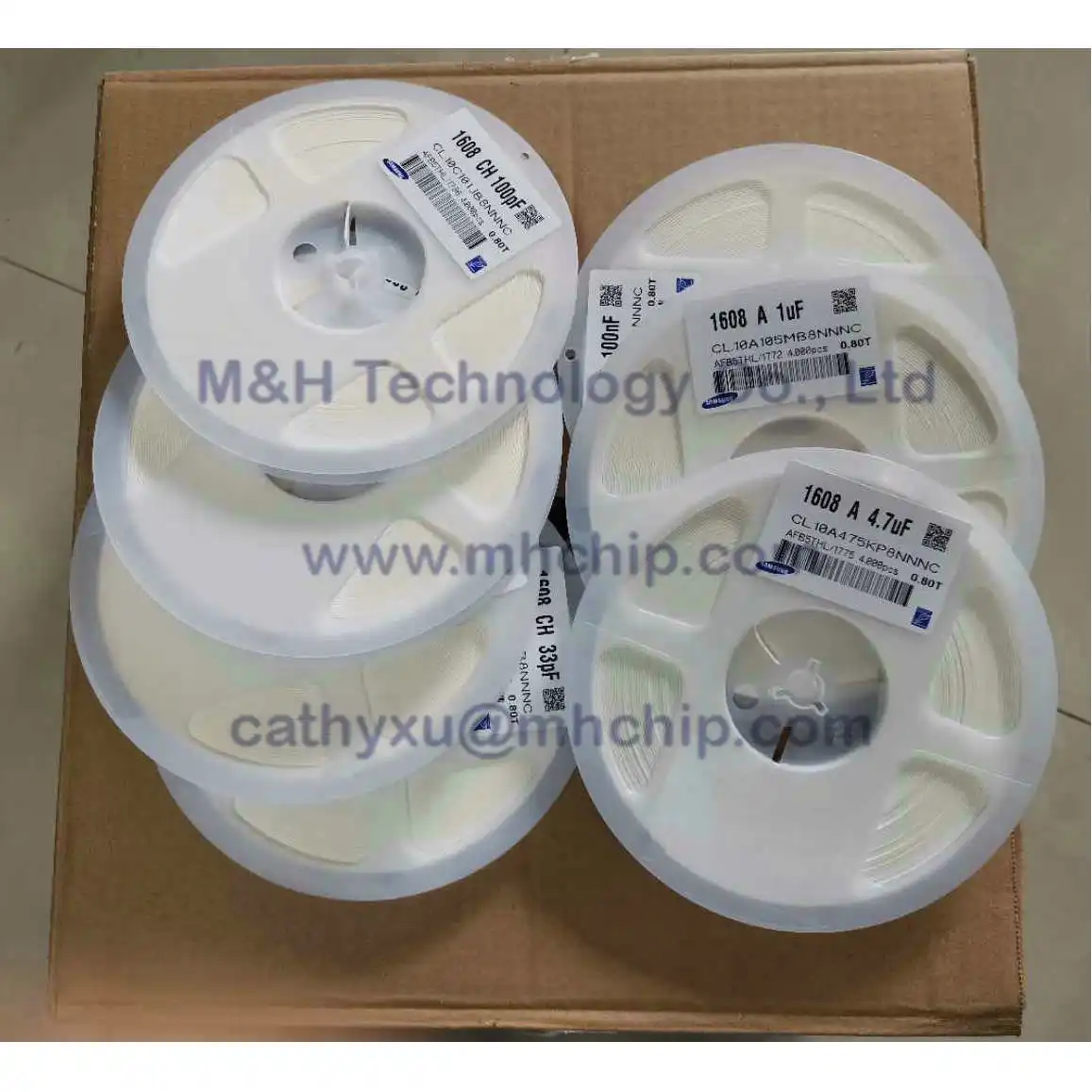 1.0pF 1PF 50V NP0 0402 SMT CERAMIC CAPACITOR