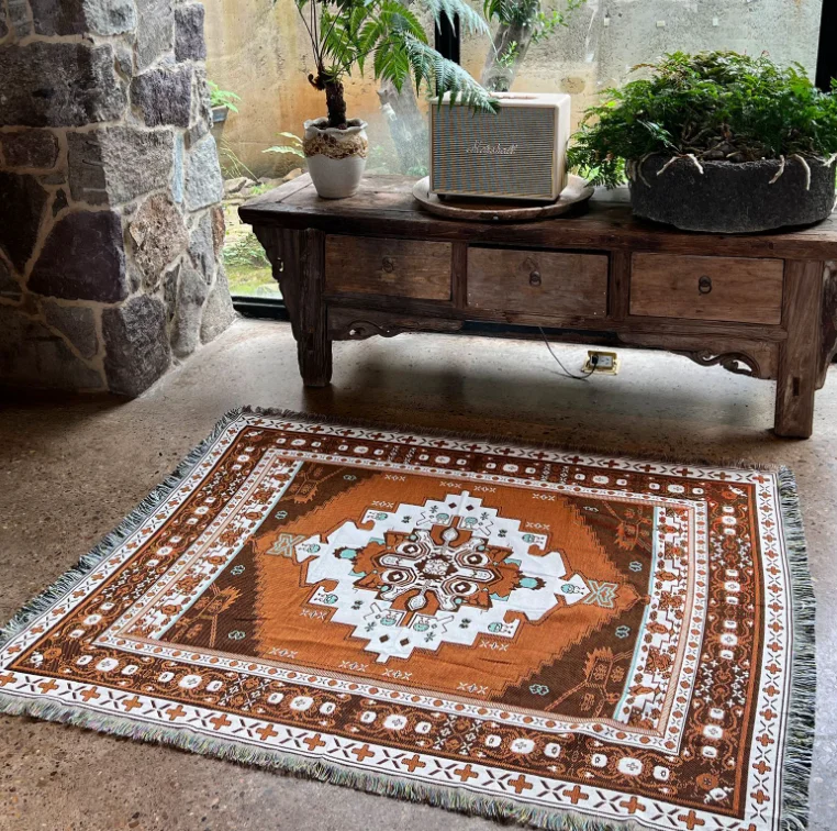 Wholesale Boho Style Outdoor Portable Hiking Mat Picnic Sofa Blanket with Tassels Camping Blanket