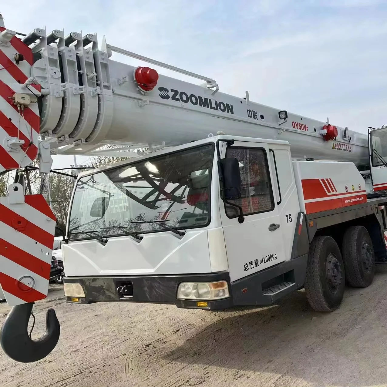 Автомобильный кран ZOOMLION 50 тонн