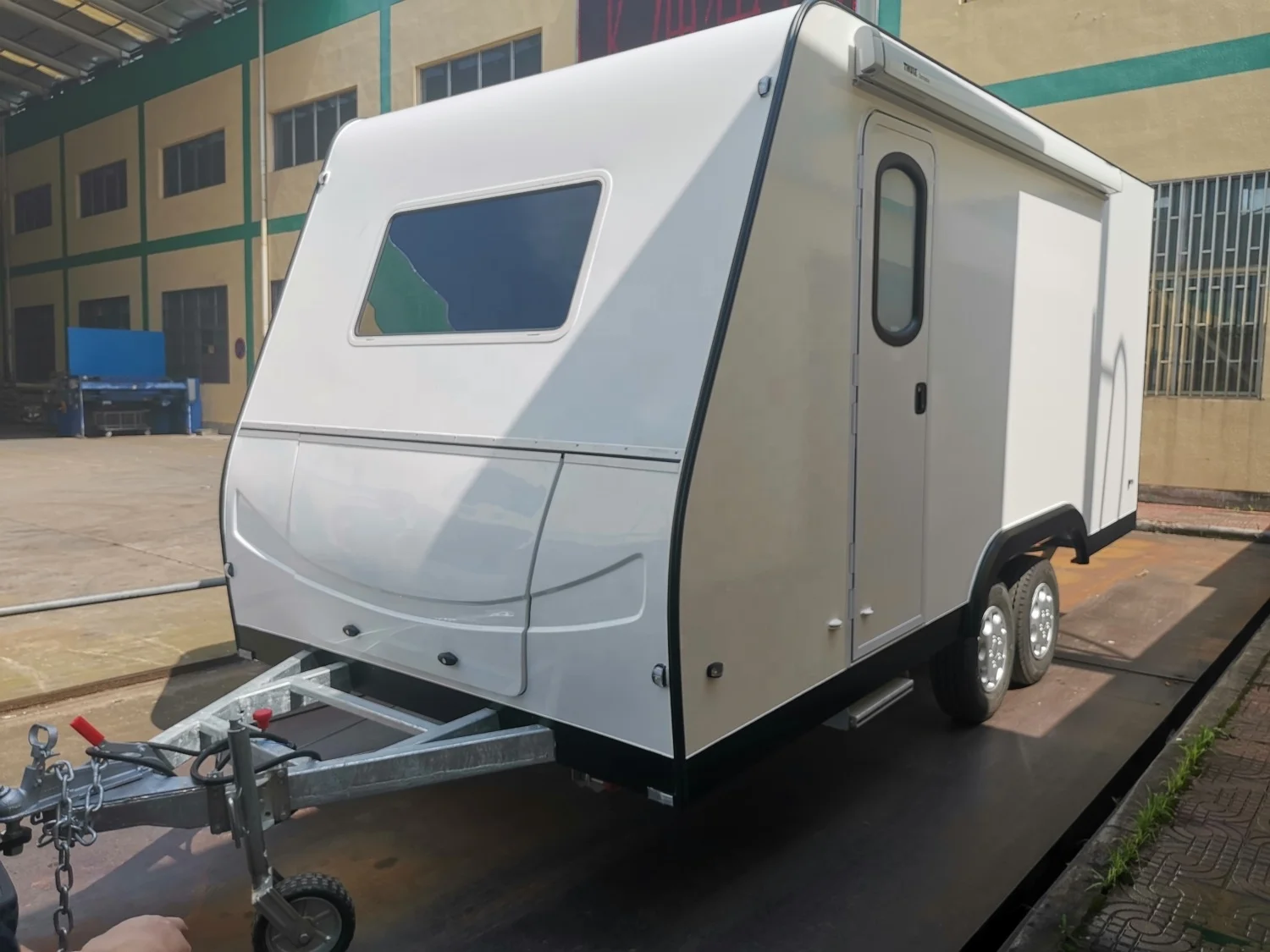 Aluminum rv toy hauler and travel trailer toy hauler