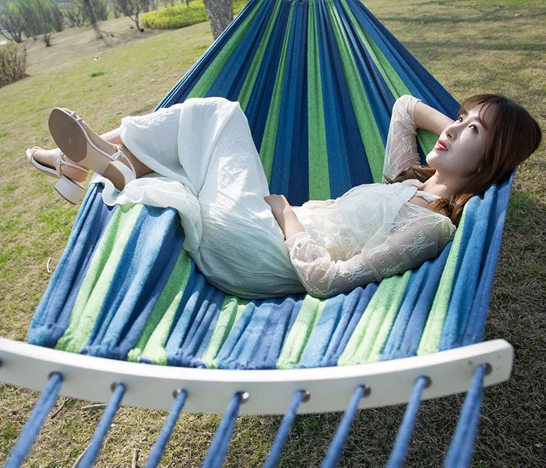 
2021 New Outdoor Camping Hanging Folding Knit Hammock/ Hammock Bed Outdoor 