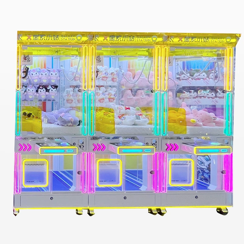 Shopping malls put doll machine can be remote control OEM can be cashed in coin grabbing machine