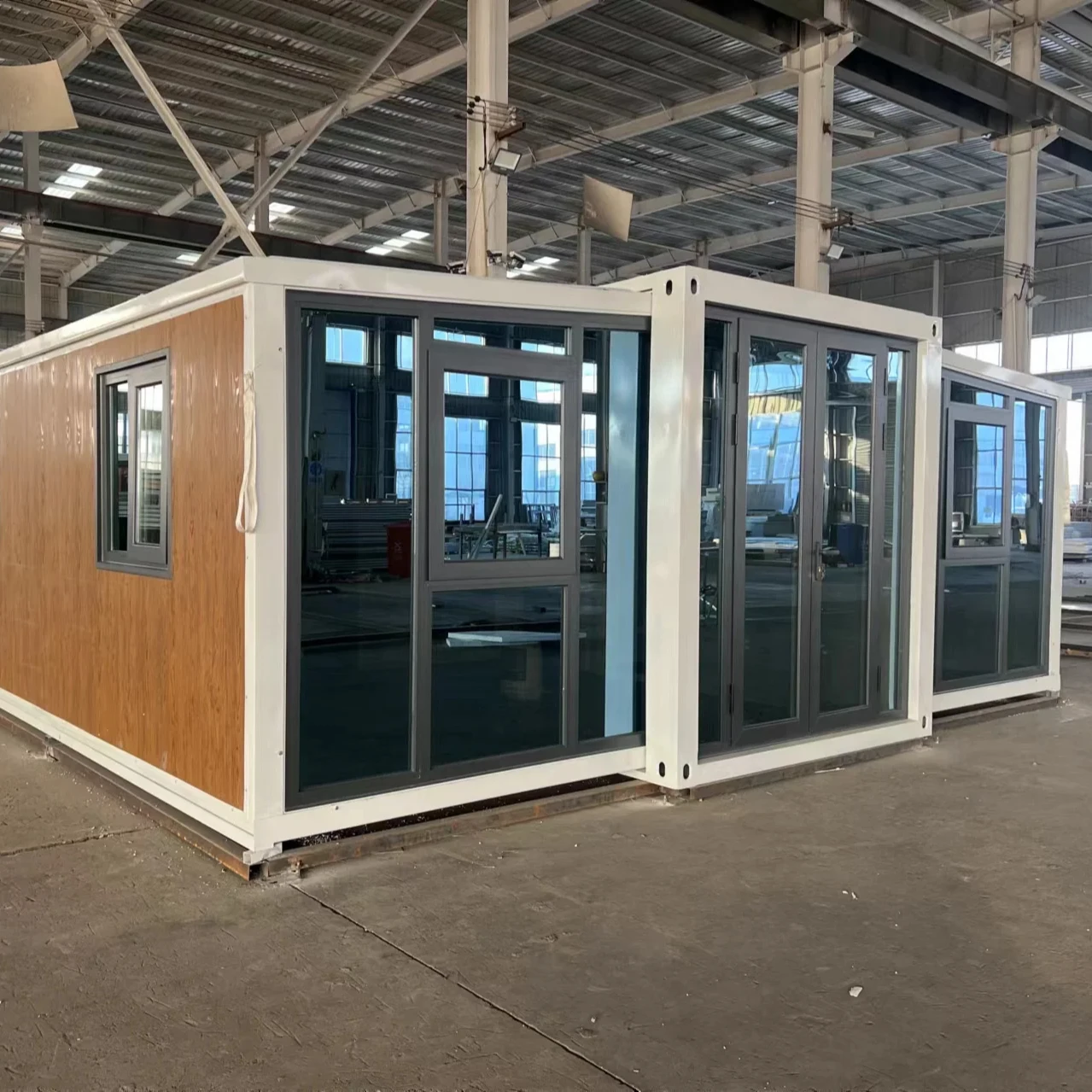 Waterproof Container House 40 Ft Expandable 40Ft Mobile Home Caravan Portable Houses 2 Bedrooms 4 Bedroom Container Home