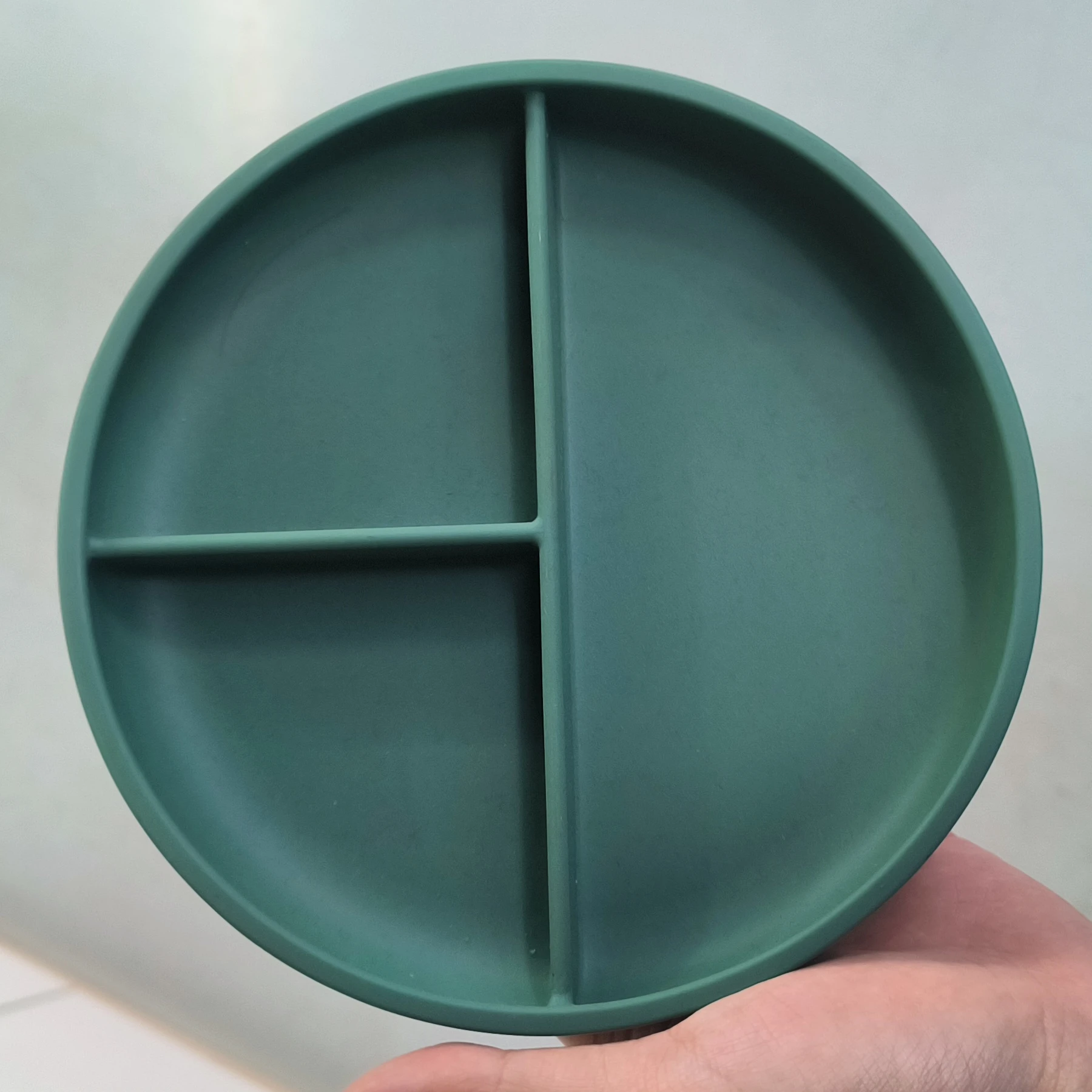 baby food grade silicone plate bear design round plate strong suction plato ventosa bebe