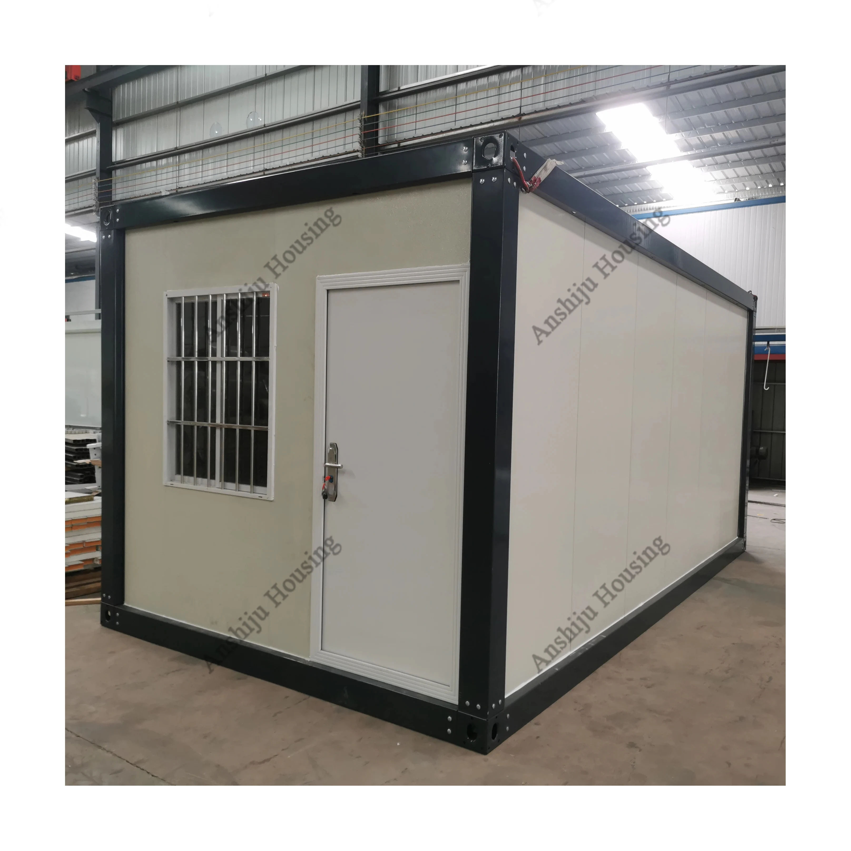 Factory Supplying Russia Prefab Houses Hotel Luxury Wooden Prefabricated Triangle Assemble Container