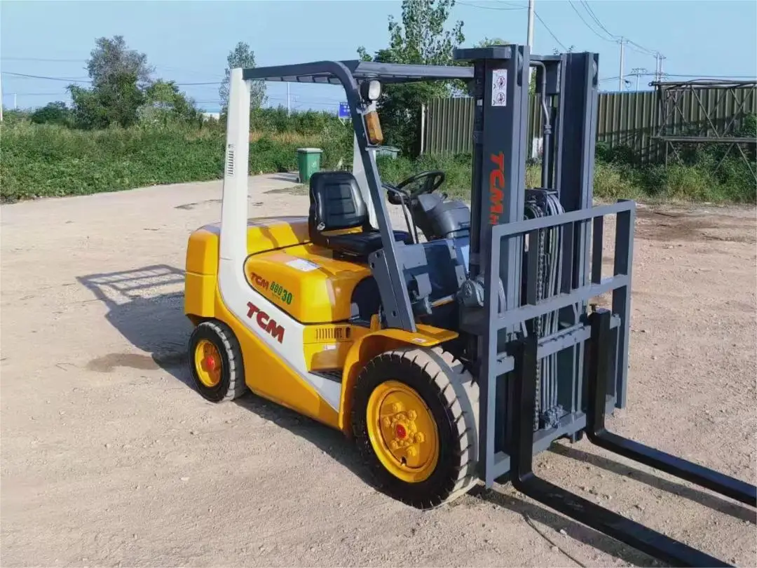 TCM3 ton original imported forklift diesel engine with good quality and cheap price. Second hand forklift for sale