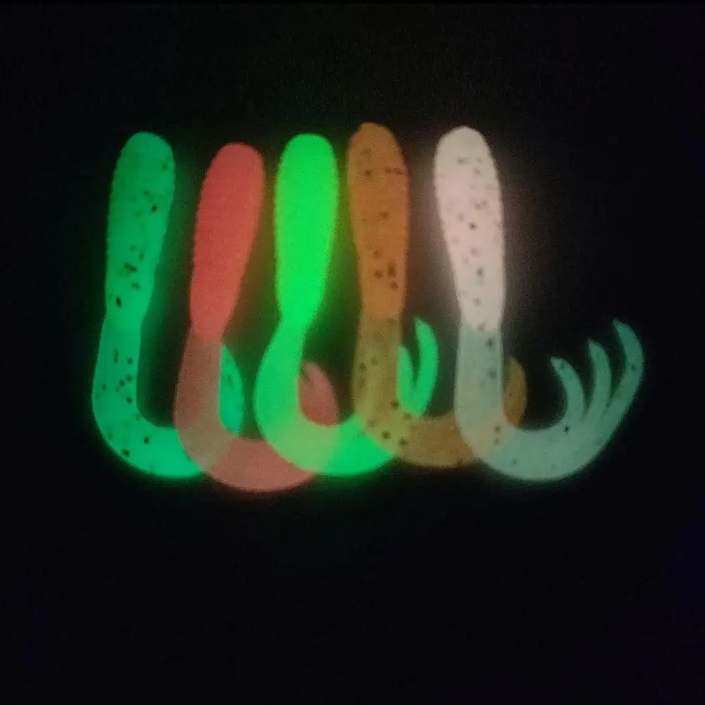 Luminous Small Coiled Tail Soft Worm 38mm 0.7g 15pcs a Bag Mini Tri Tail Soft Lure Baits Plastic Fishing Lure