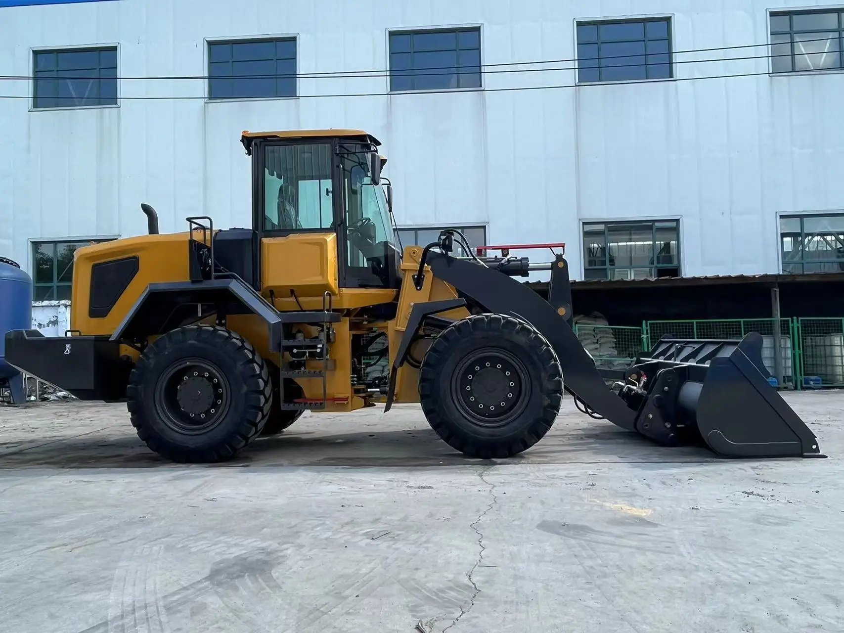 3.5 TON 1.7 cbm wheel loaders YTO 936  bucket front end loader