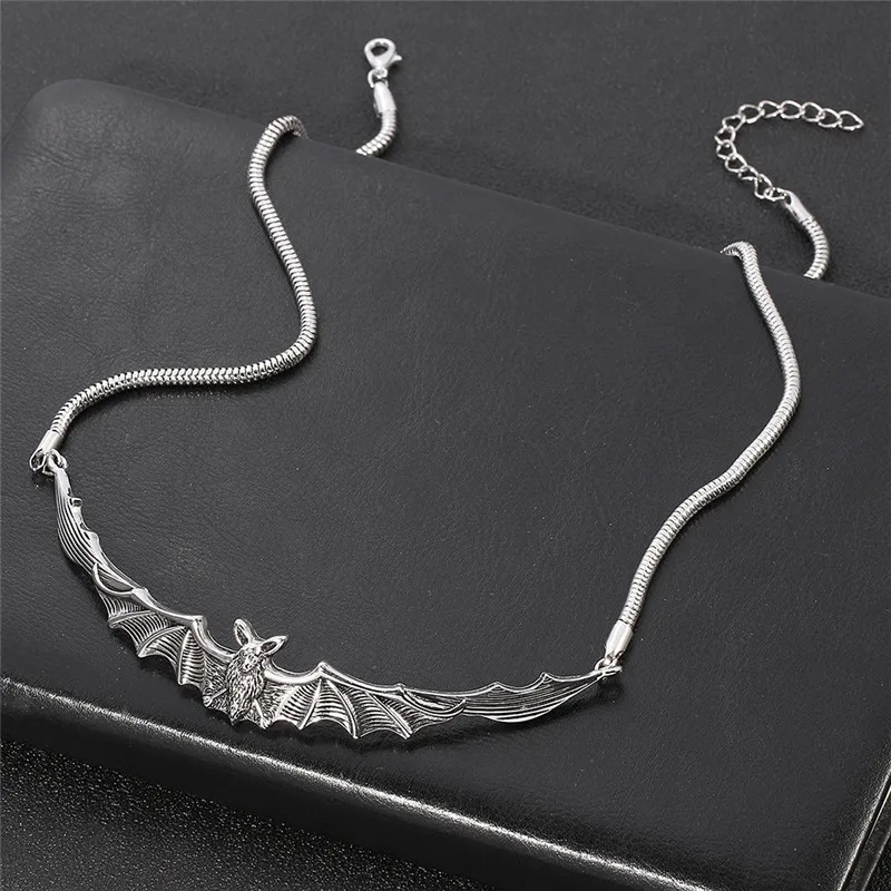 Gothic Silver Plated Bat Choker Necklace Vampire Bat Pendant Necklace Dark Style Choker Bat Jewelry Gift Women Girls Goth
