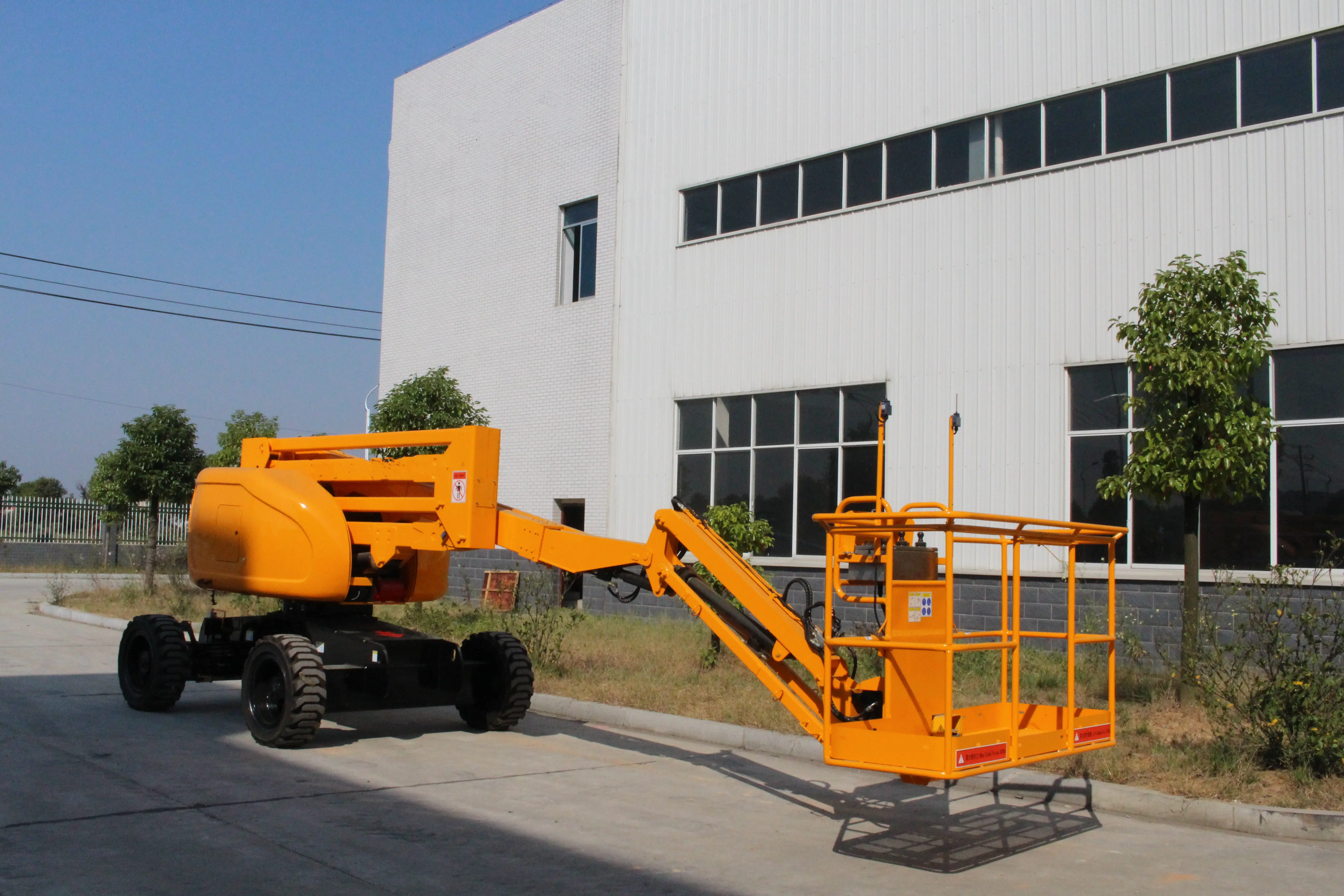 Small Boom Lift Platforms Articulated Telescopic Boom Lifts Elevator