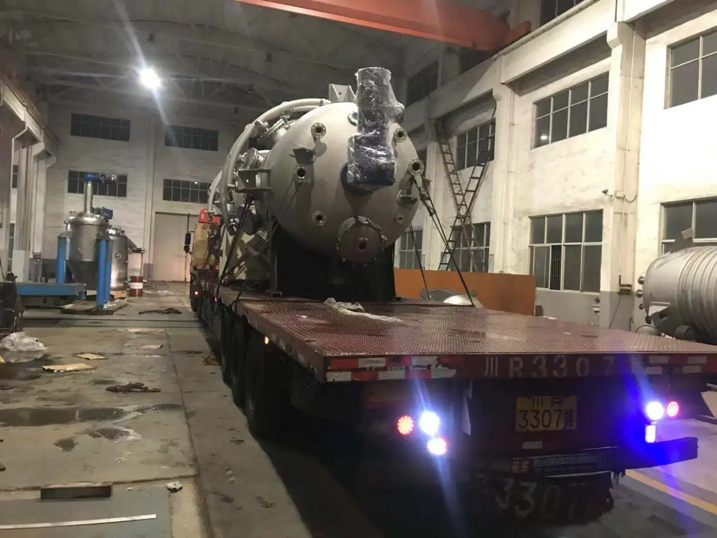 
Stainless steel Stirring Type Vacuum Emulsifying Tank Honey Blending Tank Resin Mixing Tank 