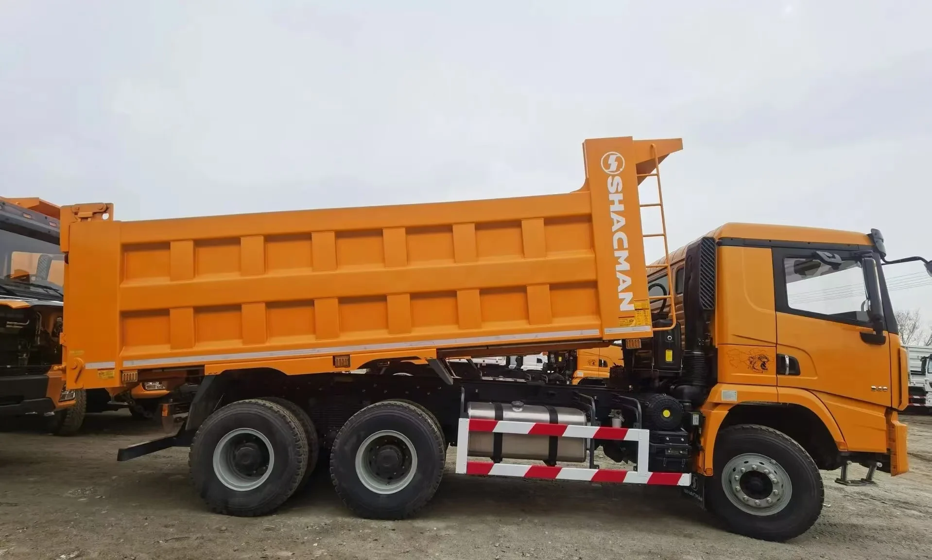 Дизельный самосвал Shacman F3000 X3000 6x4 8x4 380-450 л.с. стандарт выбросов Евро 3 ручная коробка передач правая быстрая добыча