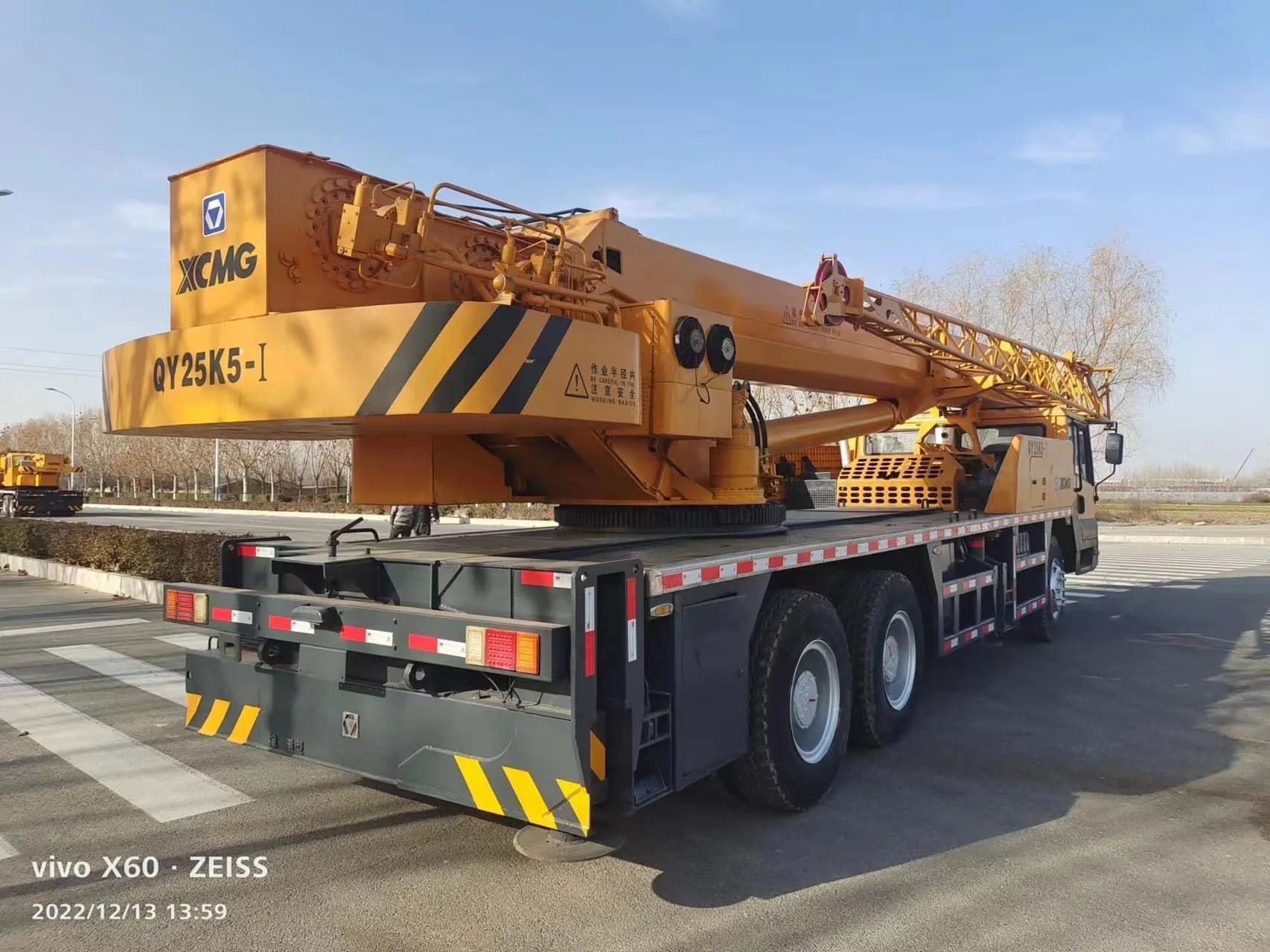 XCM-G used 130 ton mobile truck crane made in China for sale