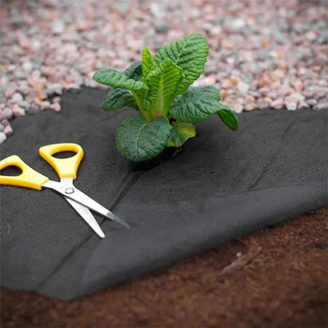 Weed control barrier mat in roll fabric / landscape ground cover / PP spunbond nonwoven agriculture fabric