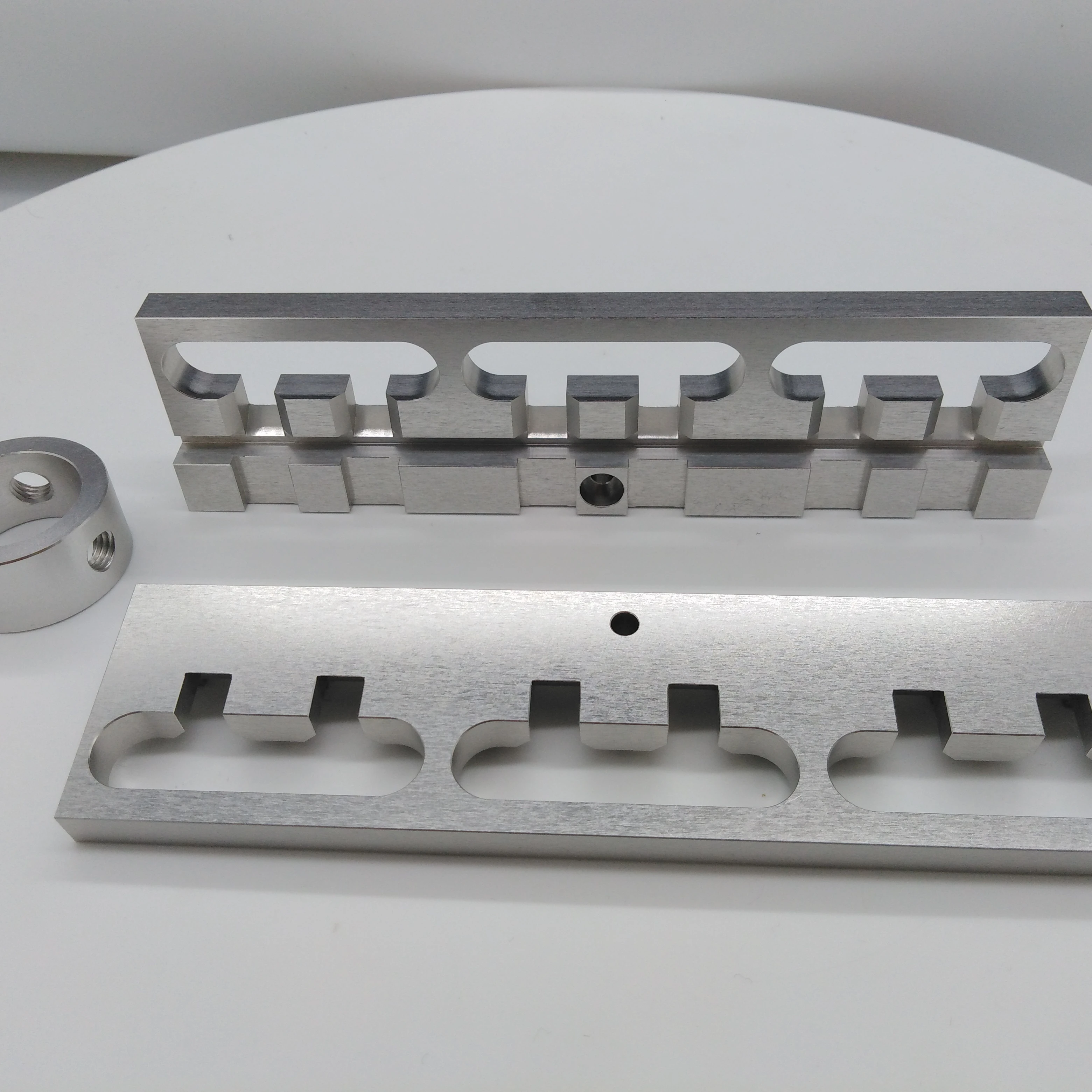 Cnc обработка заказчика oem изделия алюминиевый анодированный алюминиевый профиль cnc точные детали для оборудования