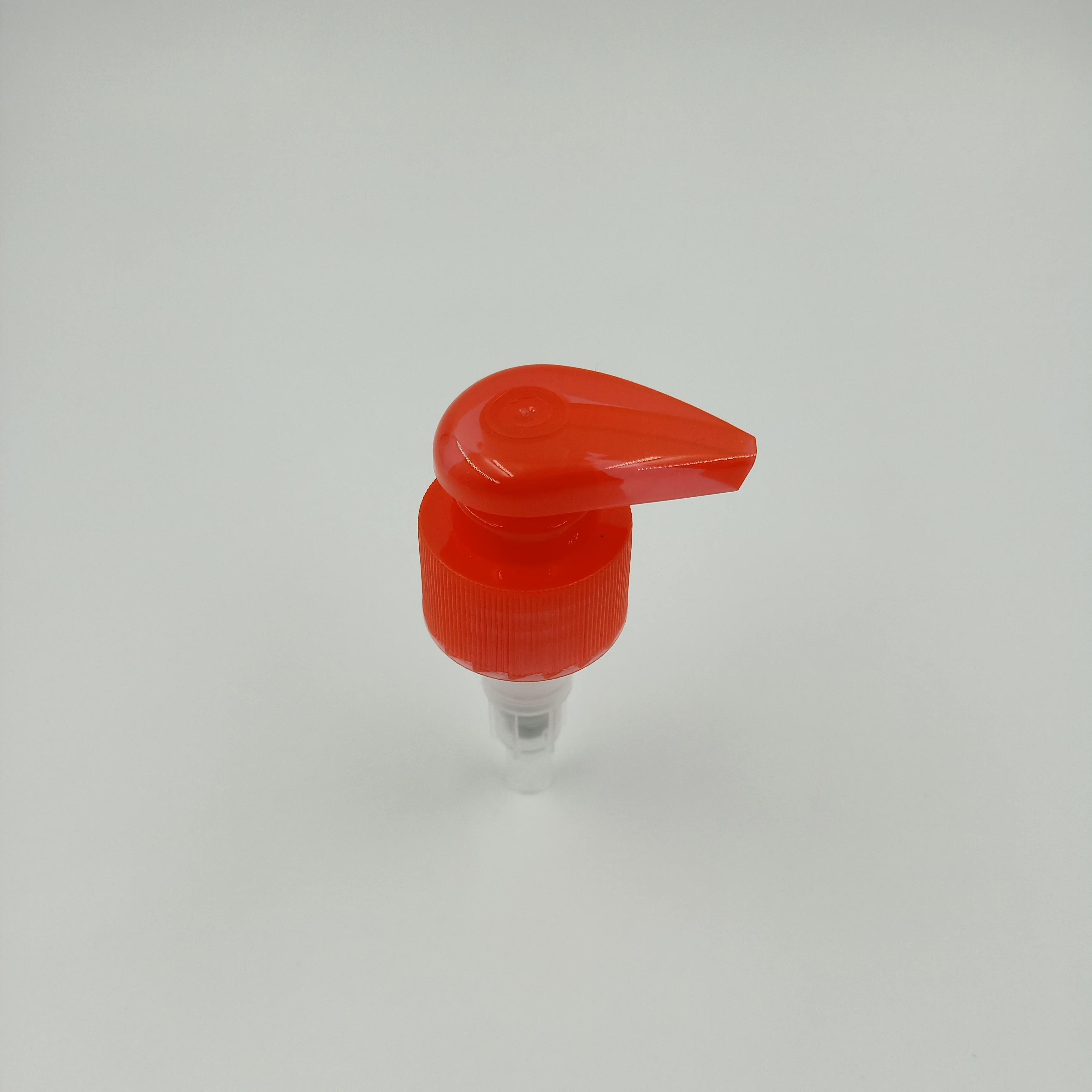 Premium quality plastic  28mm lotion dispenser bottom pump