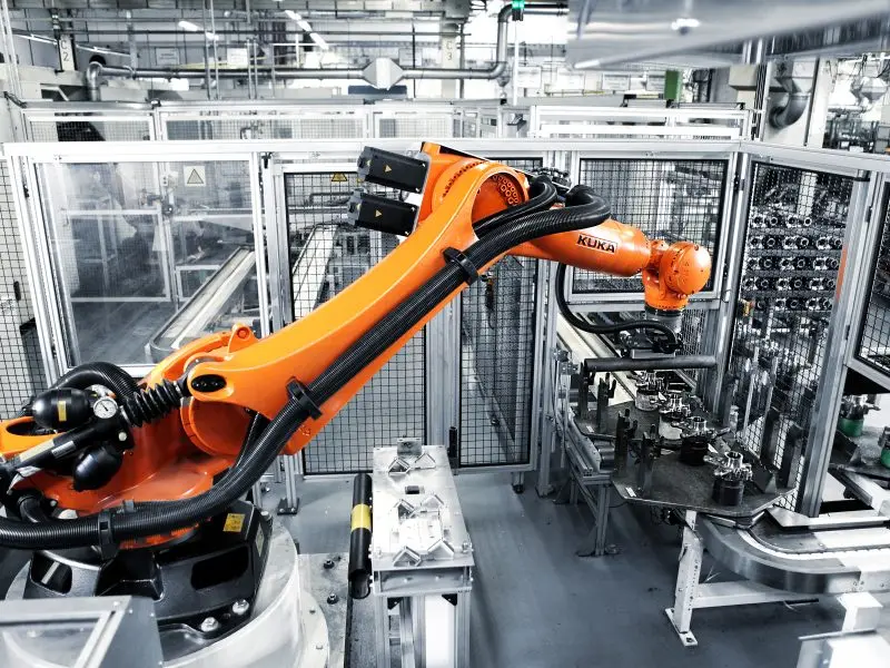 Industrial Automatic Welding Robot KUKA KR120 R2700-2 Robotic Arm 6 Axis With Welding machine