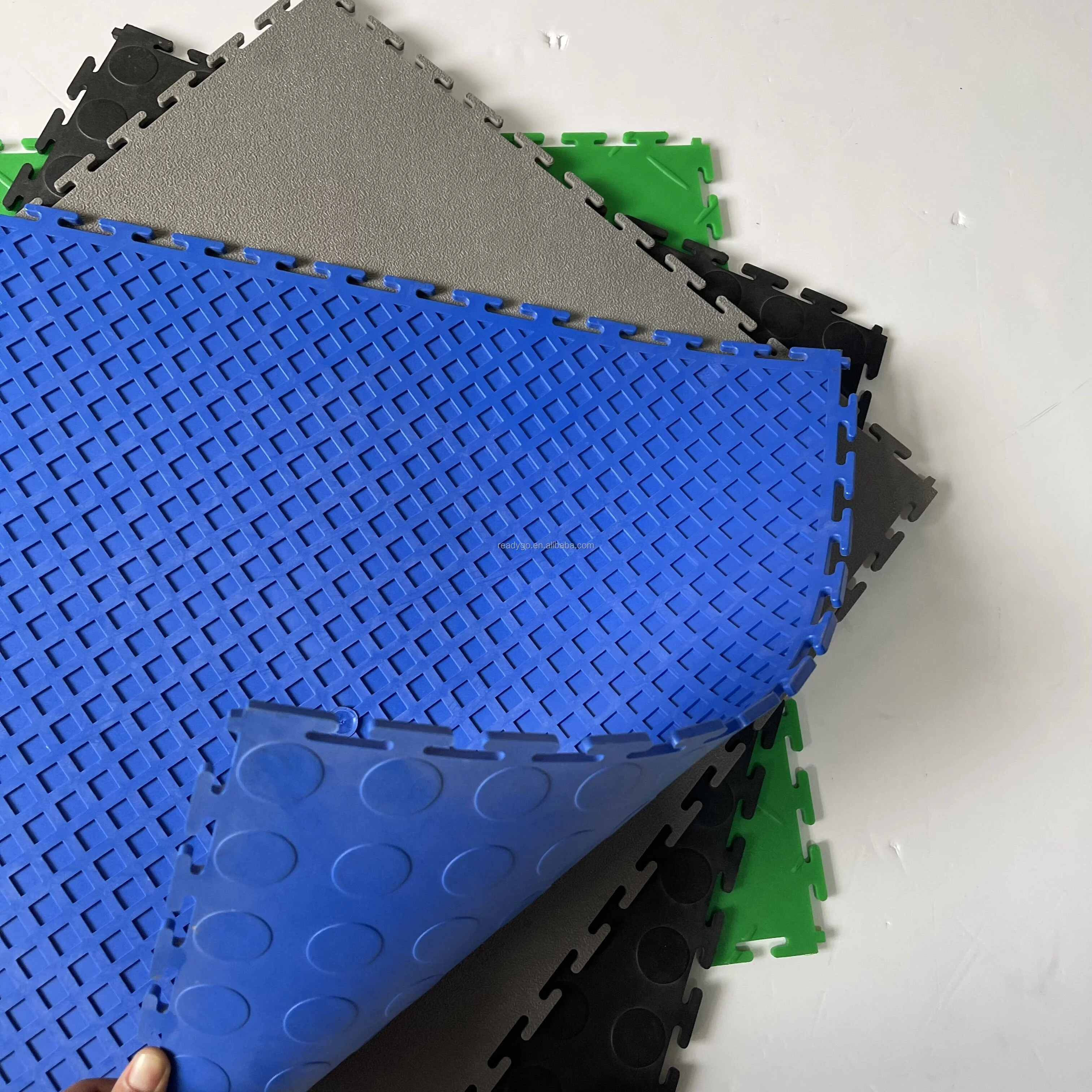 Factory sales garage floor tiles,Interlocking PVC garage floor . Vinyl Flooring , tent garage floor mats