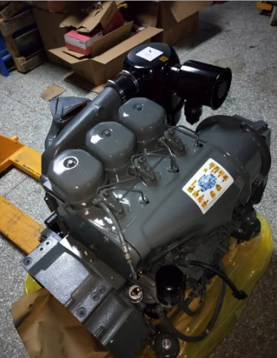  3 цилиндры с водяным охлаждением 36kw Deutz дизельный двигатель F3L912 для строительной