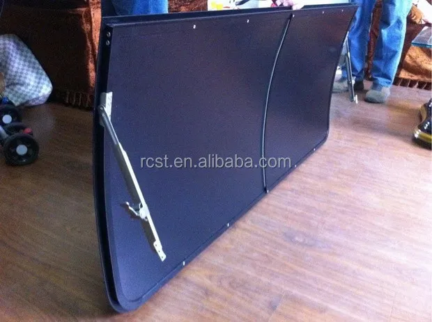 Caravan front window protection guard