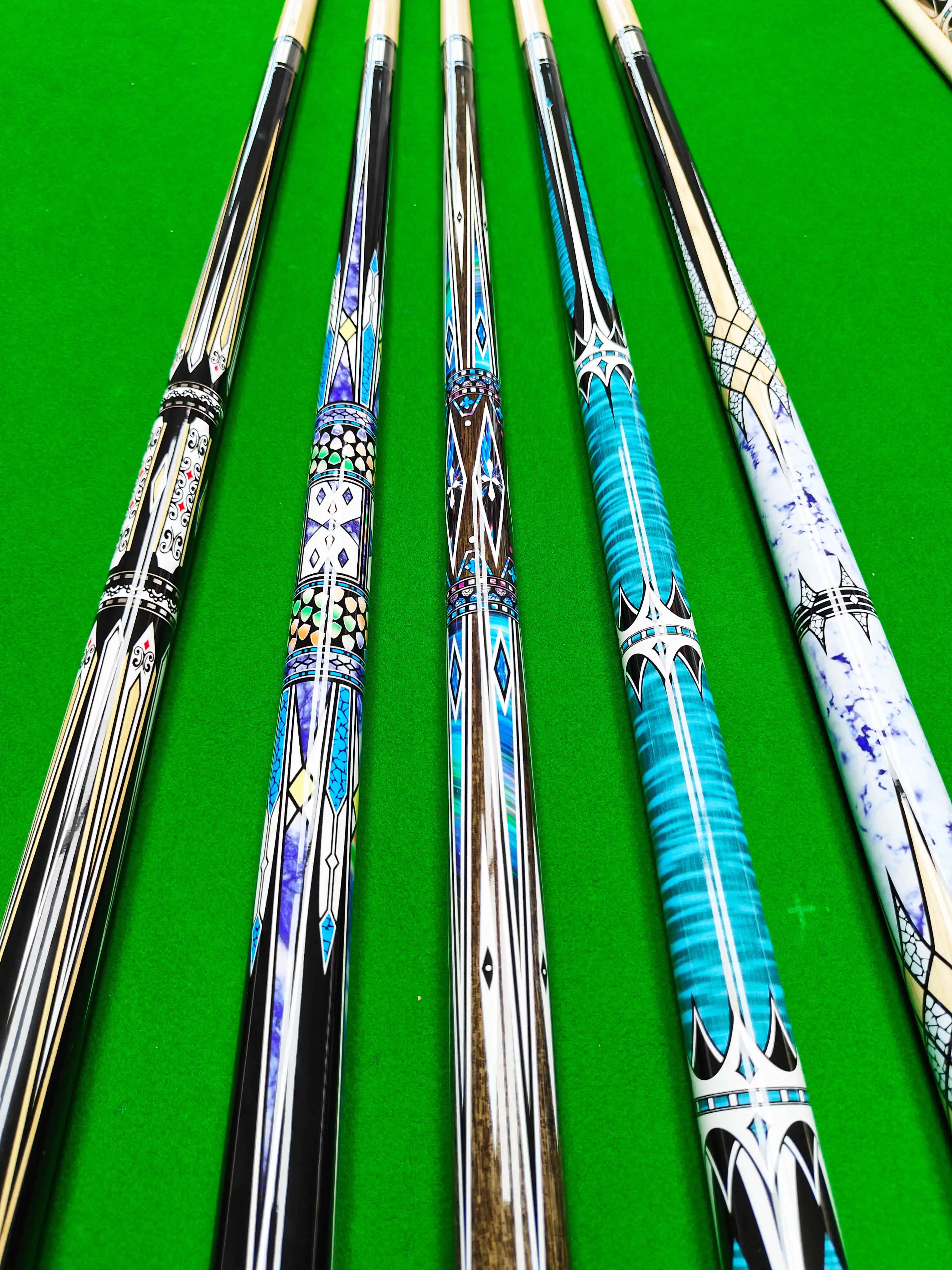 Factory WholeSale AmericanStyle Pool Cue Shaft 13mm Colorful Diamond HighQuality Maple Wood Billiards Cue 57' Snooker Cue Stick
