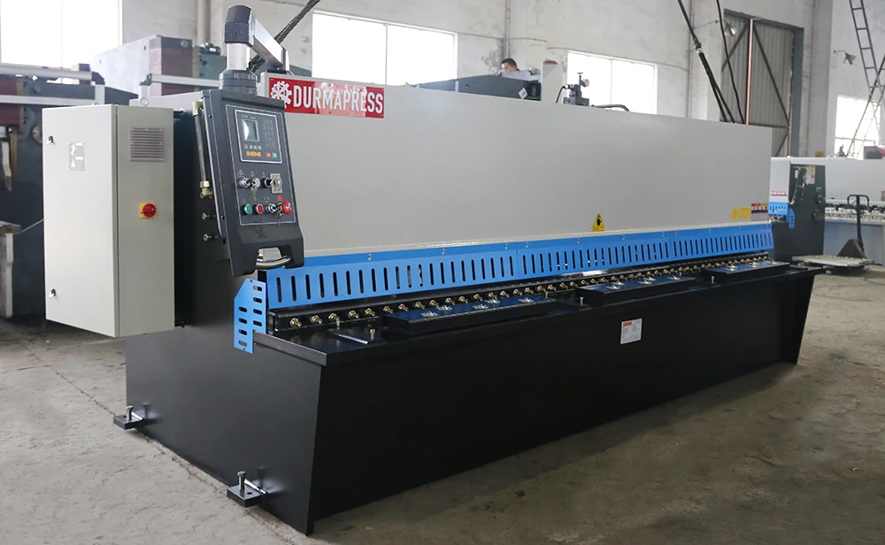 Mild steel plate guillotine shearing cutting machine